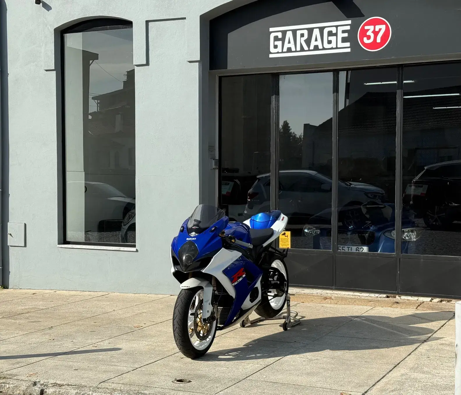 Suzuki GSX-R Outro 4