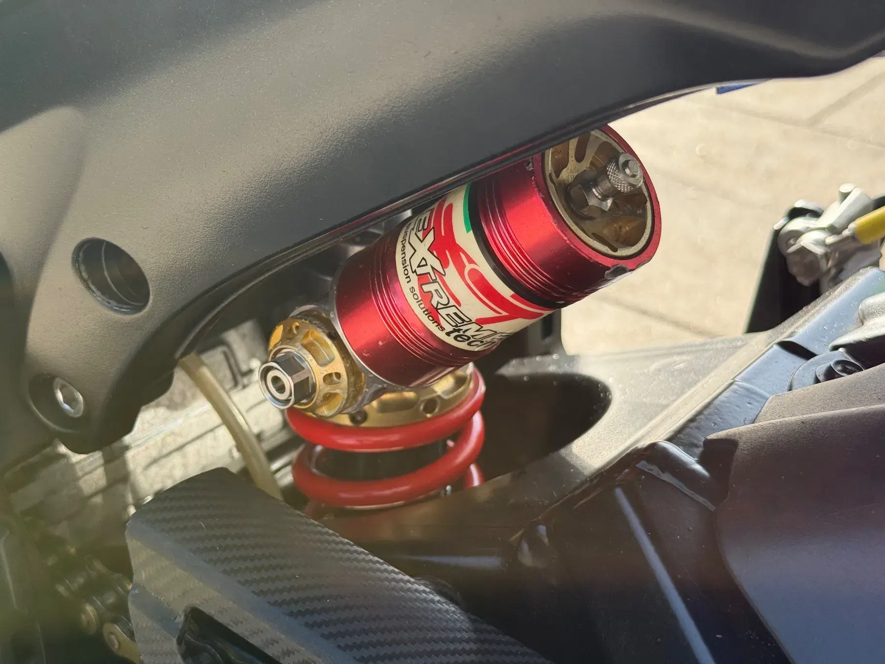 Suzuki GSX-R Outro 24