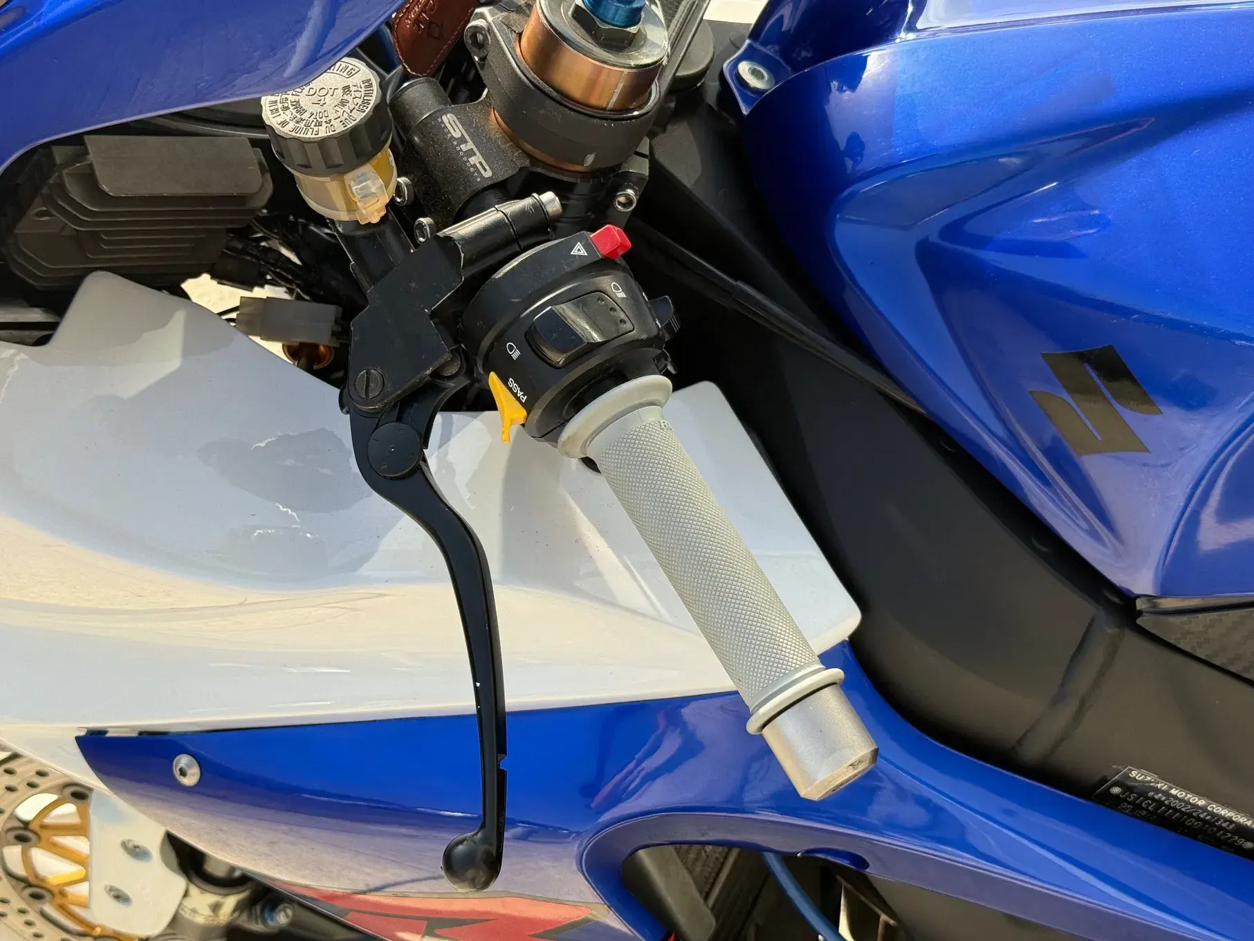 Suzuki GSX-R Outro 25