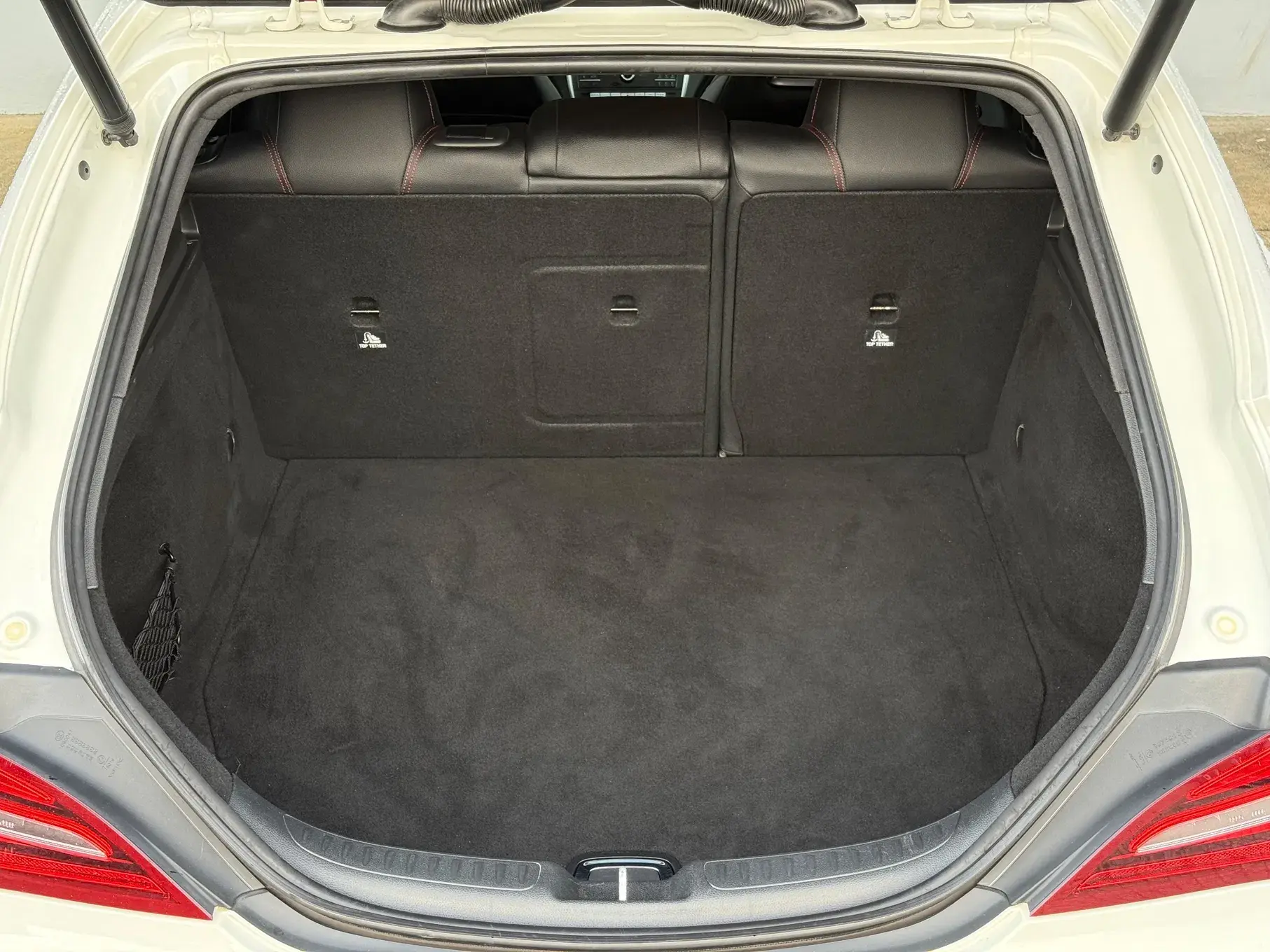 Mercedes-Benz CLA 220 d Shooting Brake AMG Line Aut. 27