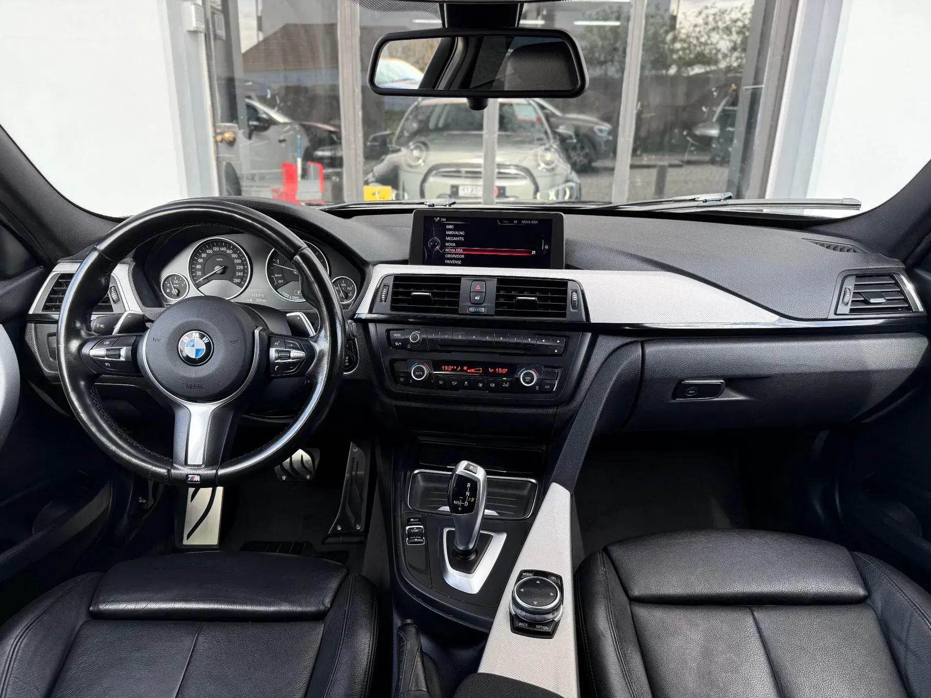 BMW 320 d Touring Aut. Efficient Dynamics Edition 14