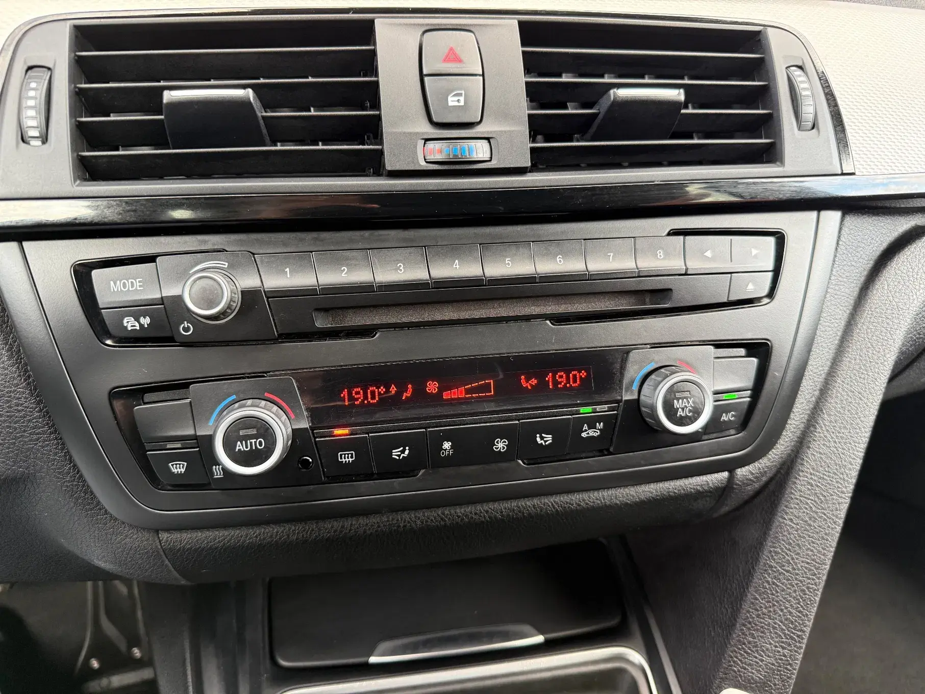 BMW 320 d Touring Aut. Efficient Dynamics Edition 21