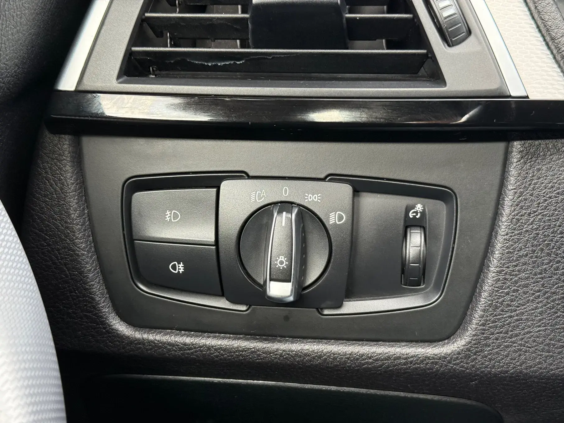 BMW 320 d Touring Aut. Efficient Dynamics Edition 22