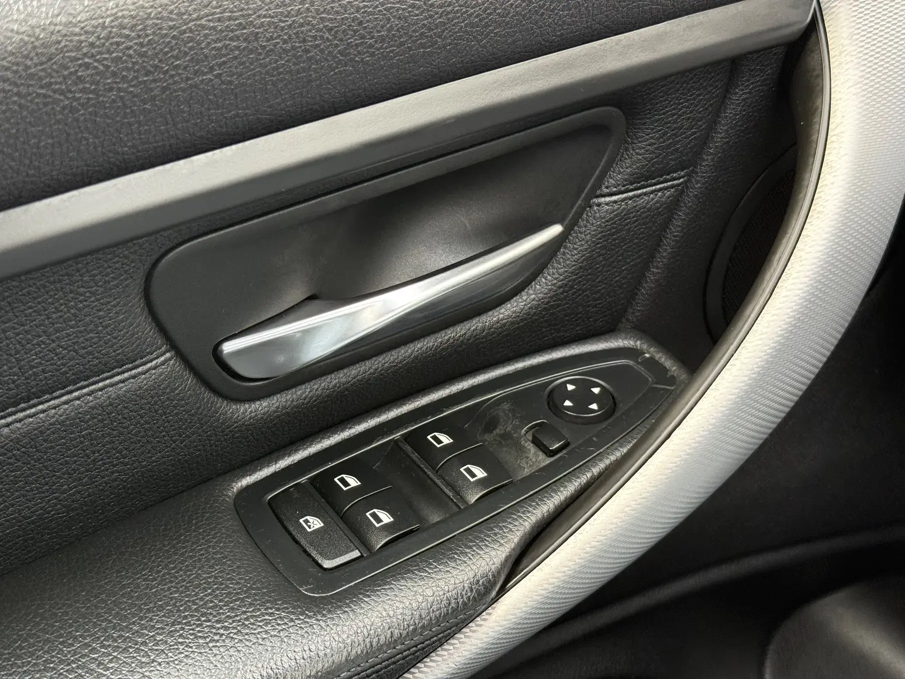 BMW 320 d Touring Aut. Efficient Dynamics Edition 23