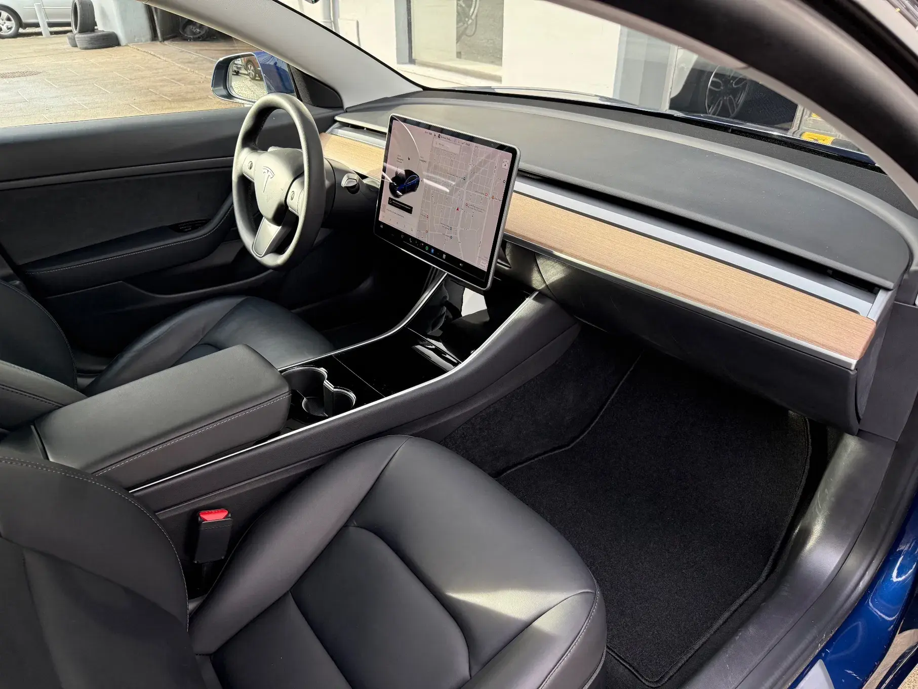 Tesla Model 3 Standard Range Plus RWD 17