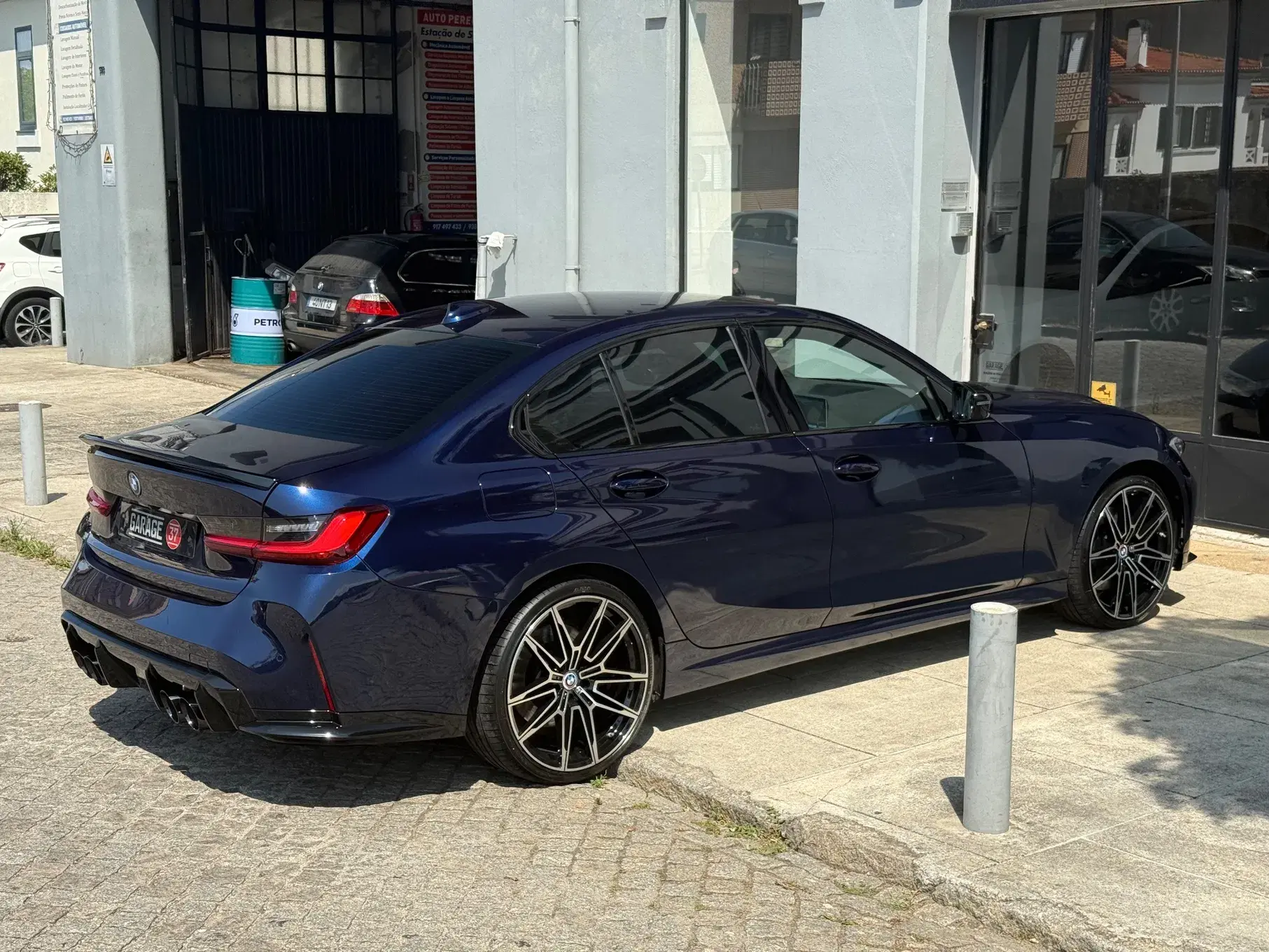 BMW 330 e Pack M Auto 2
