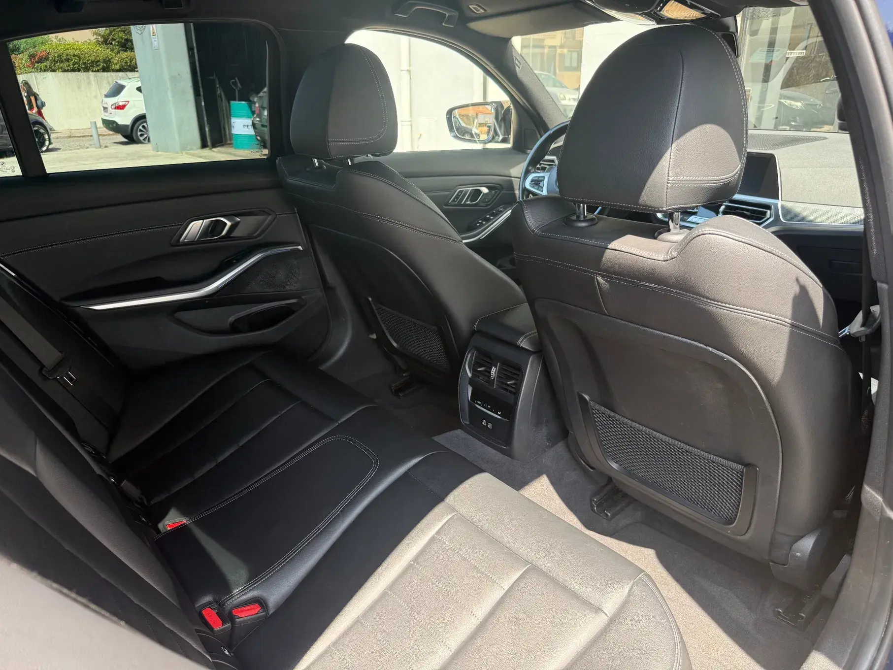 BMW 330 e Pack M Auto 7