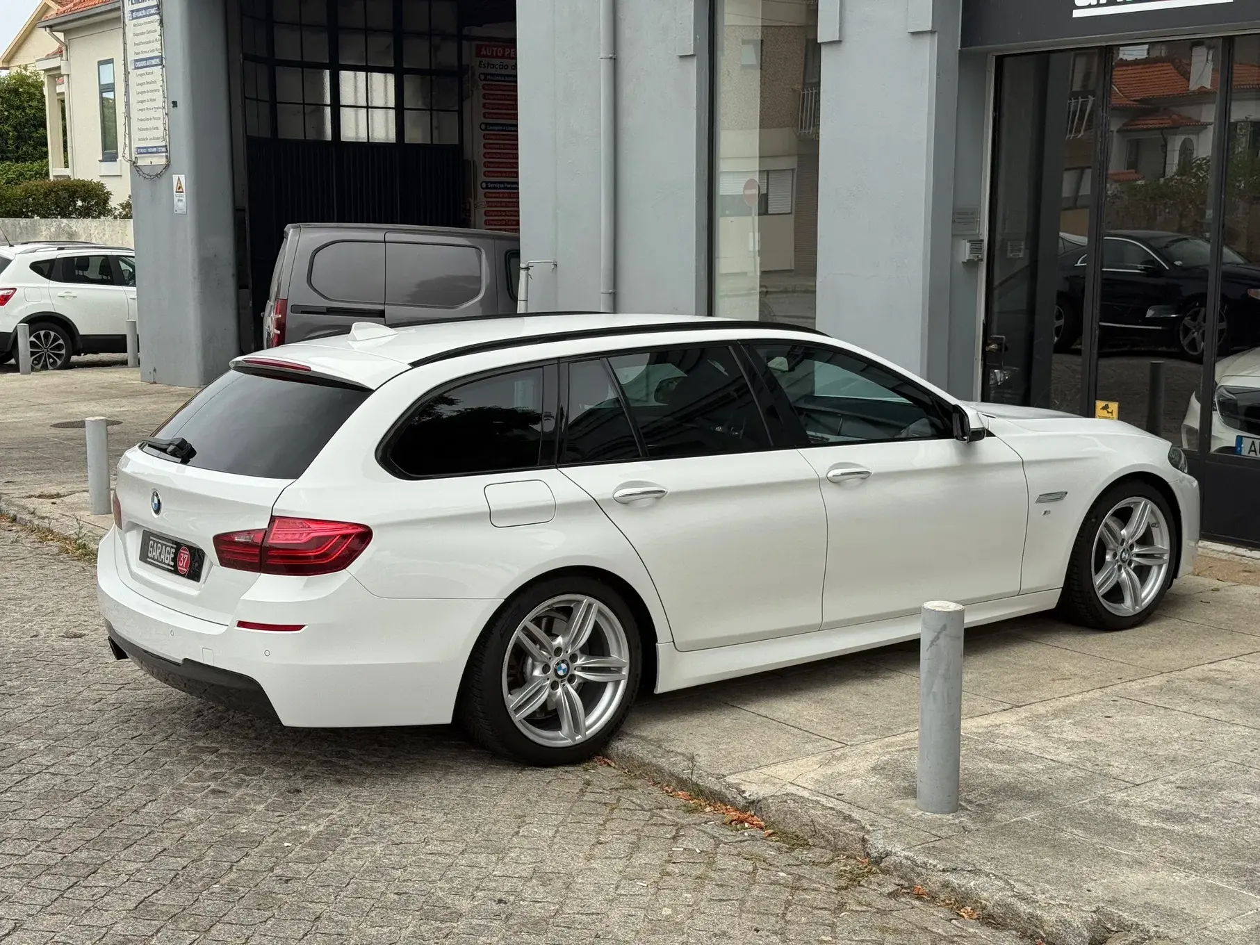 BMW 520 d Pack M Auto 2