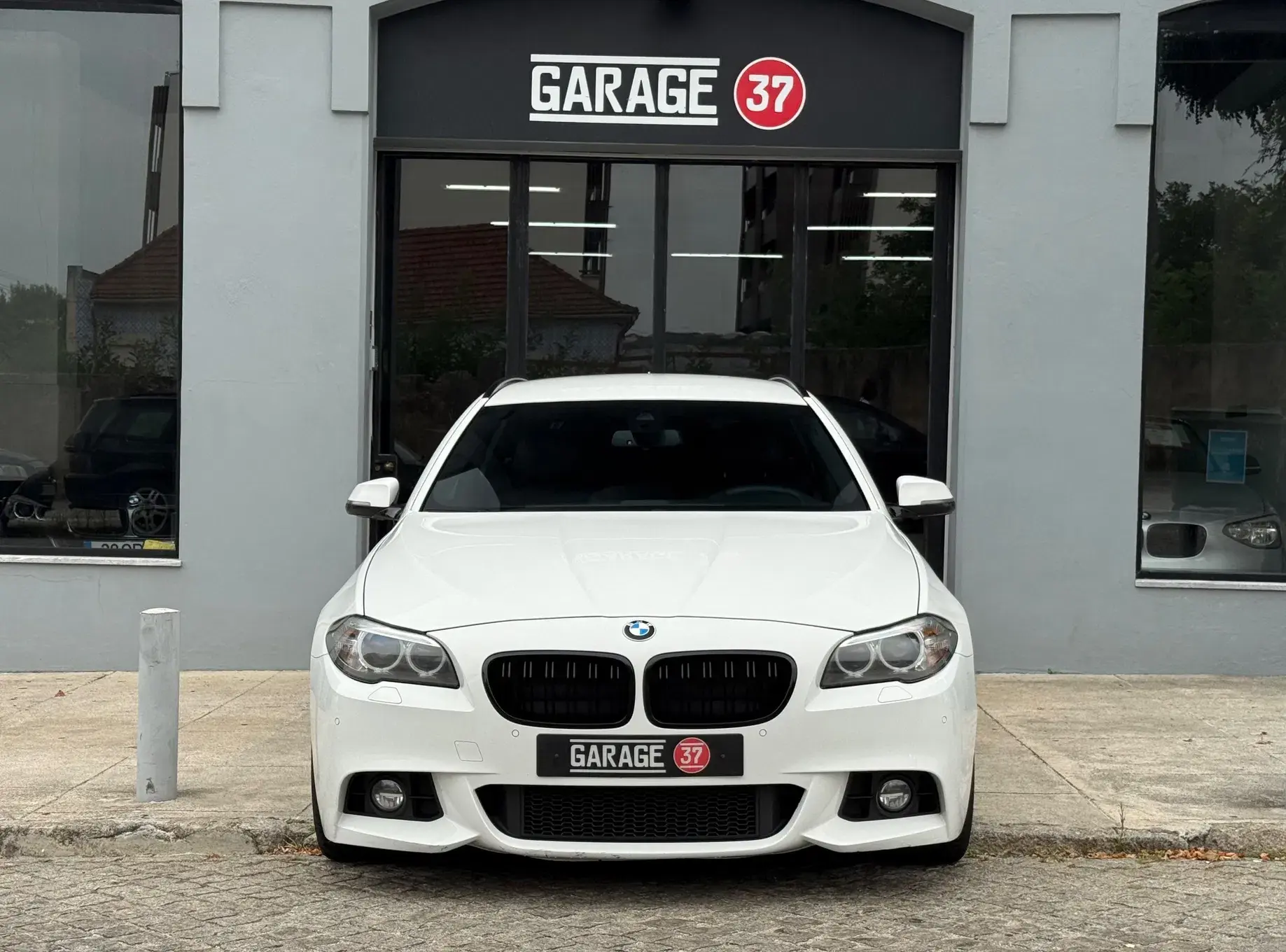 BMW 520 d Pack M Auto 12