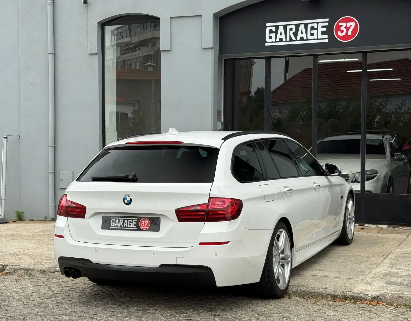 BMW 520 d Pack M Auto 28