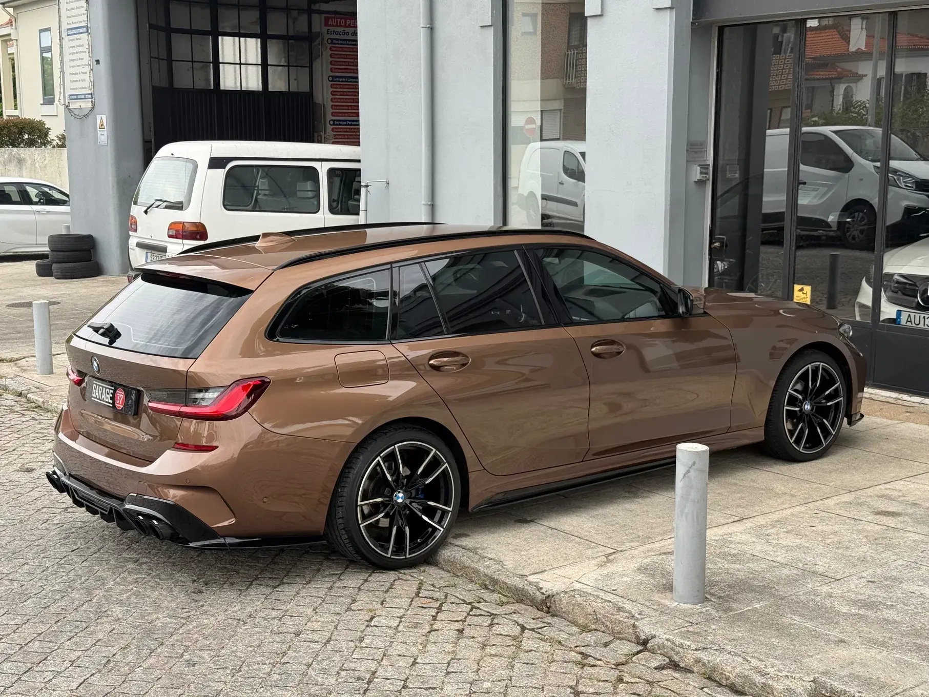 BMW 318 d Pack M Auto 2