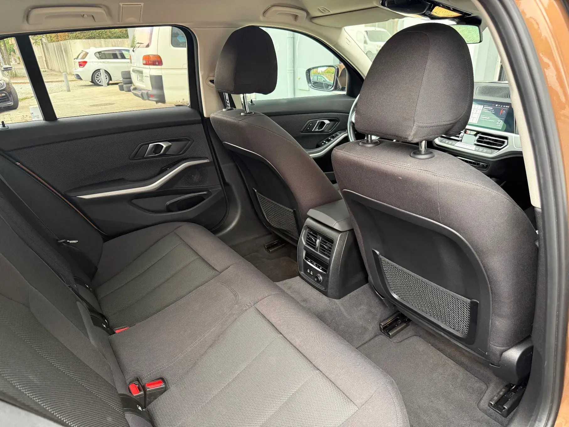 BMW 318 d Pack M Auto 9