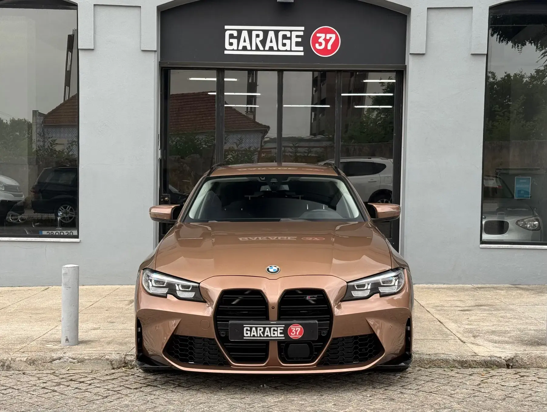 BMW 318 d Pack M Auto 12