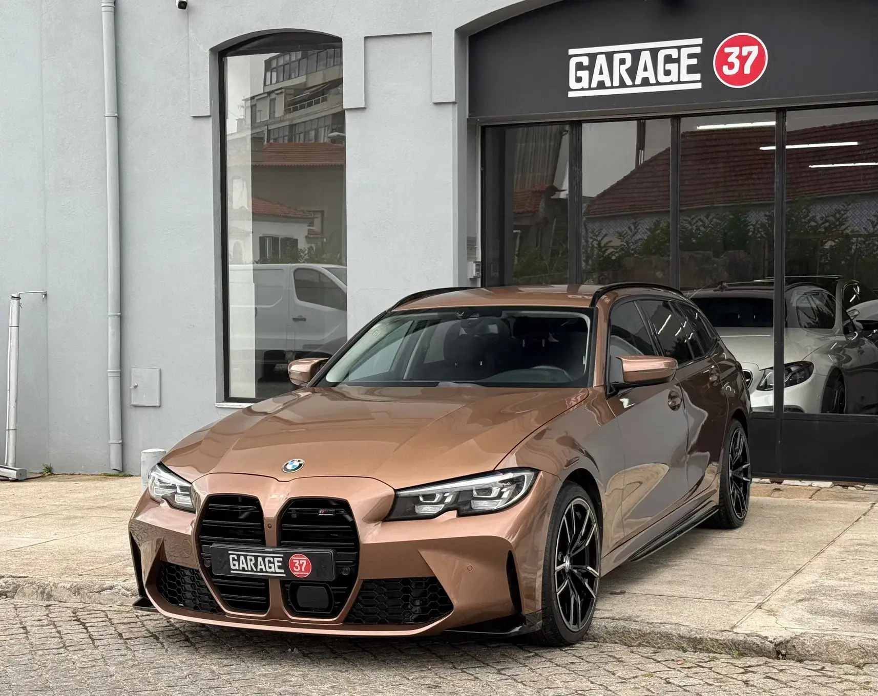 BMW 318 d Pack M Auto 23
