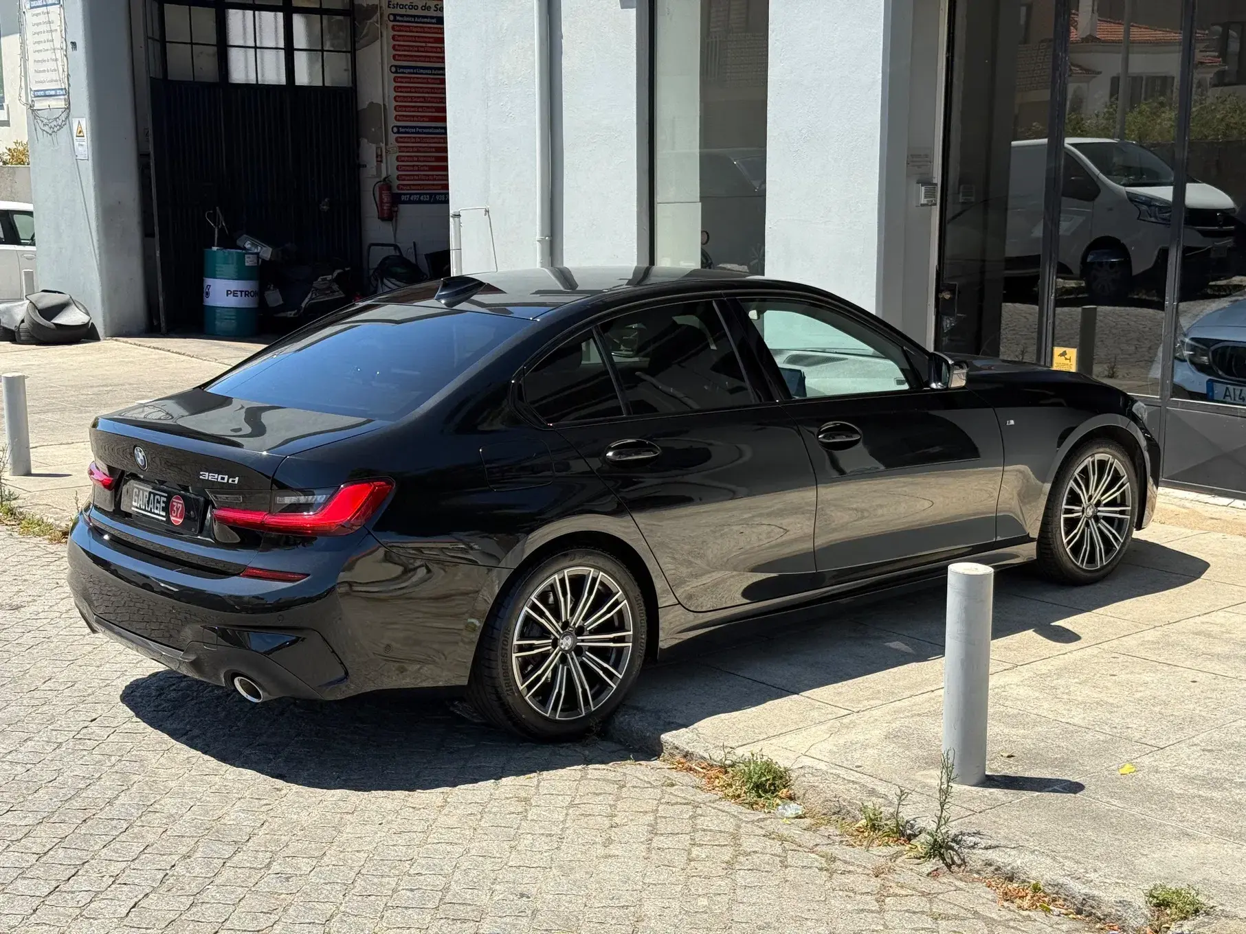 BMW 320 d Pack M Auto 2