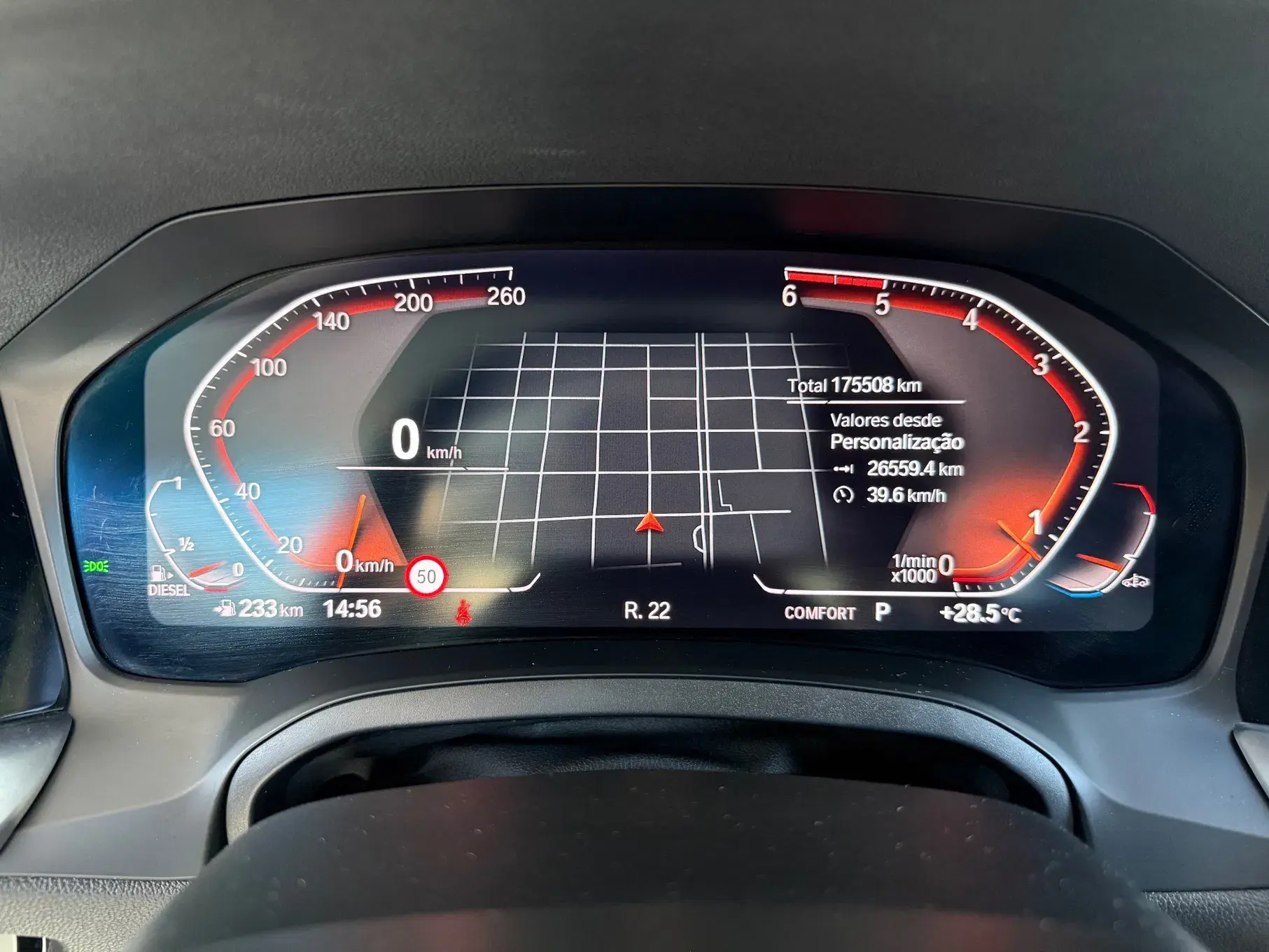 BMW 320 d Pack M Auto 10