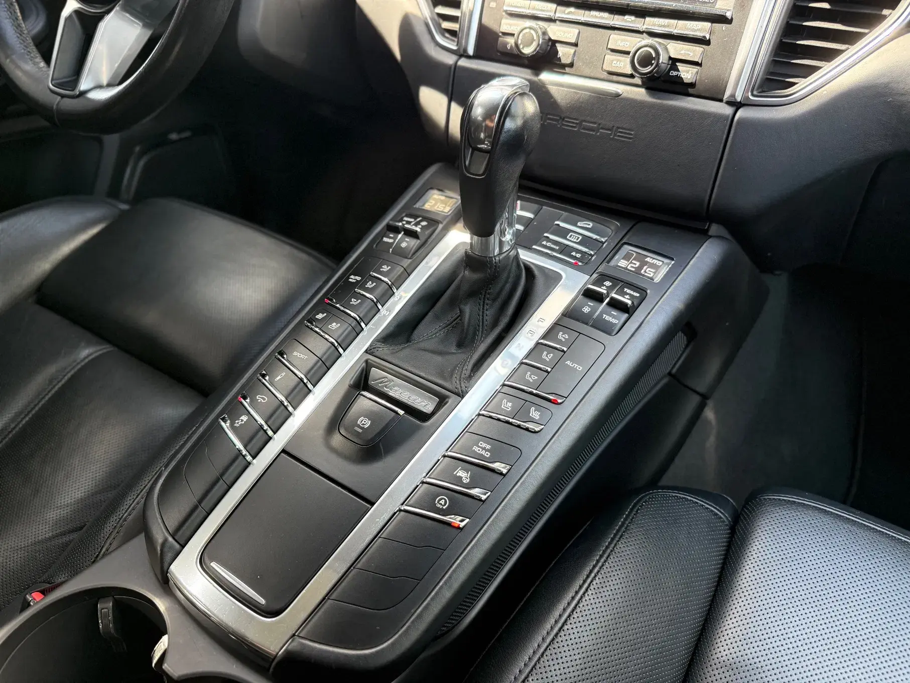 Porsche Macan S PDK 18