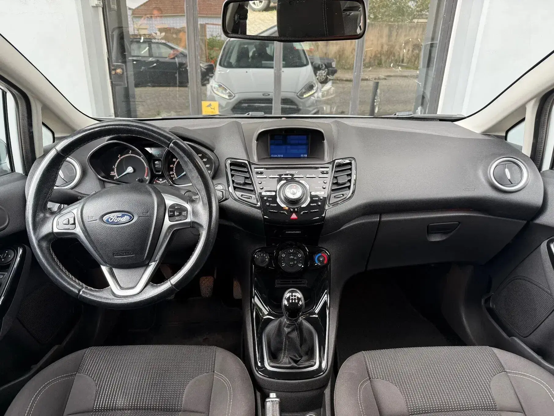 Ford Fiesta Outro 7