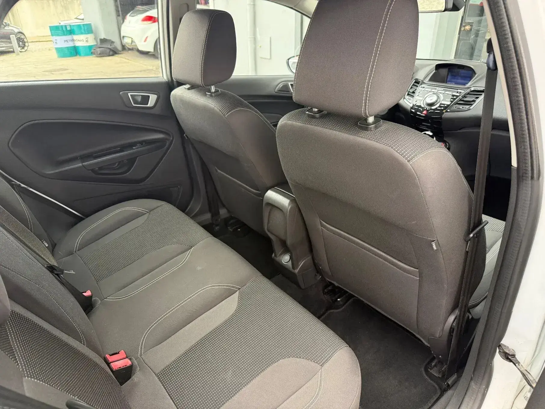 Ford Fiesta Outro 8