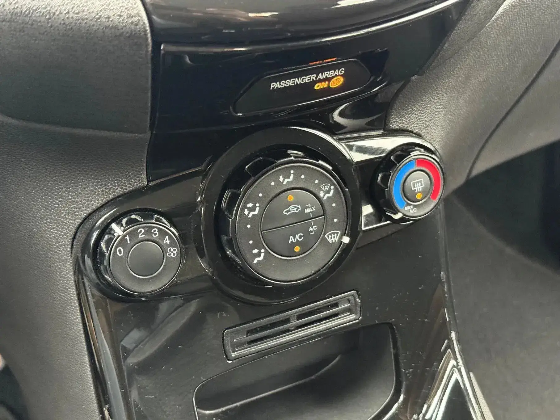 Ford Fiesta Outro 14