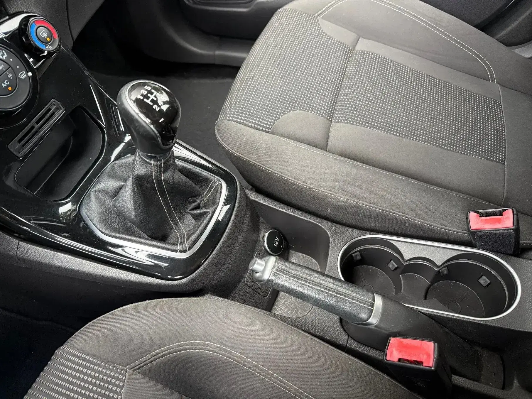Ford Fiesta Outro 16