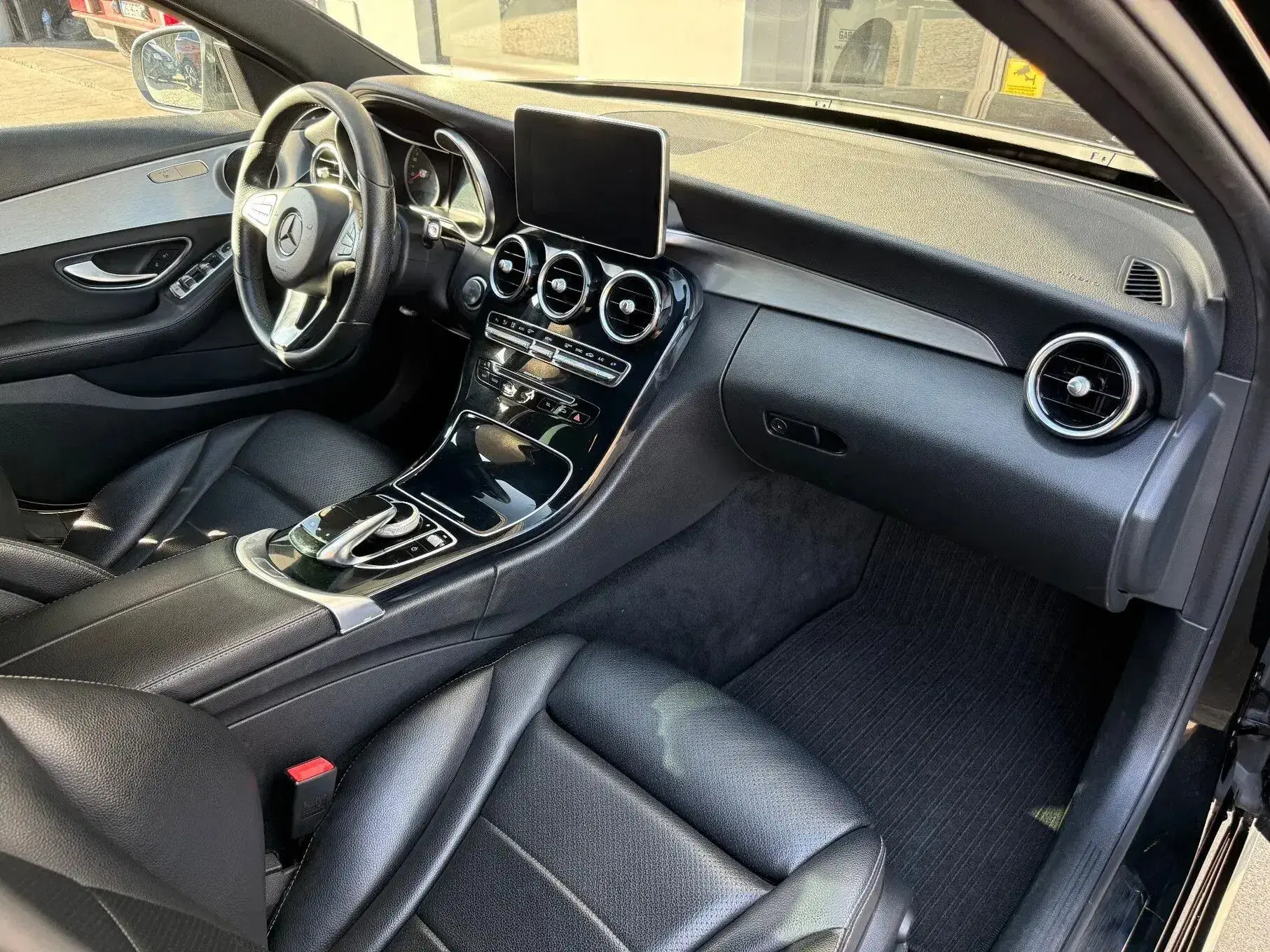 Mercedes-Benz C 180 d AMG Line Aut. 9