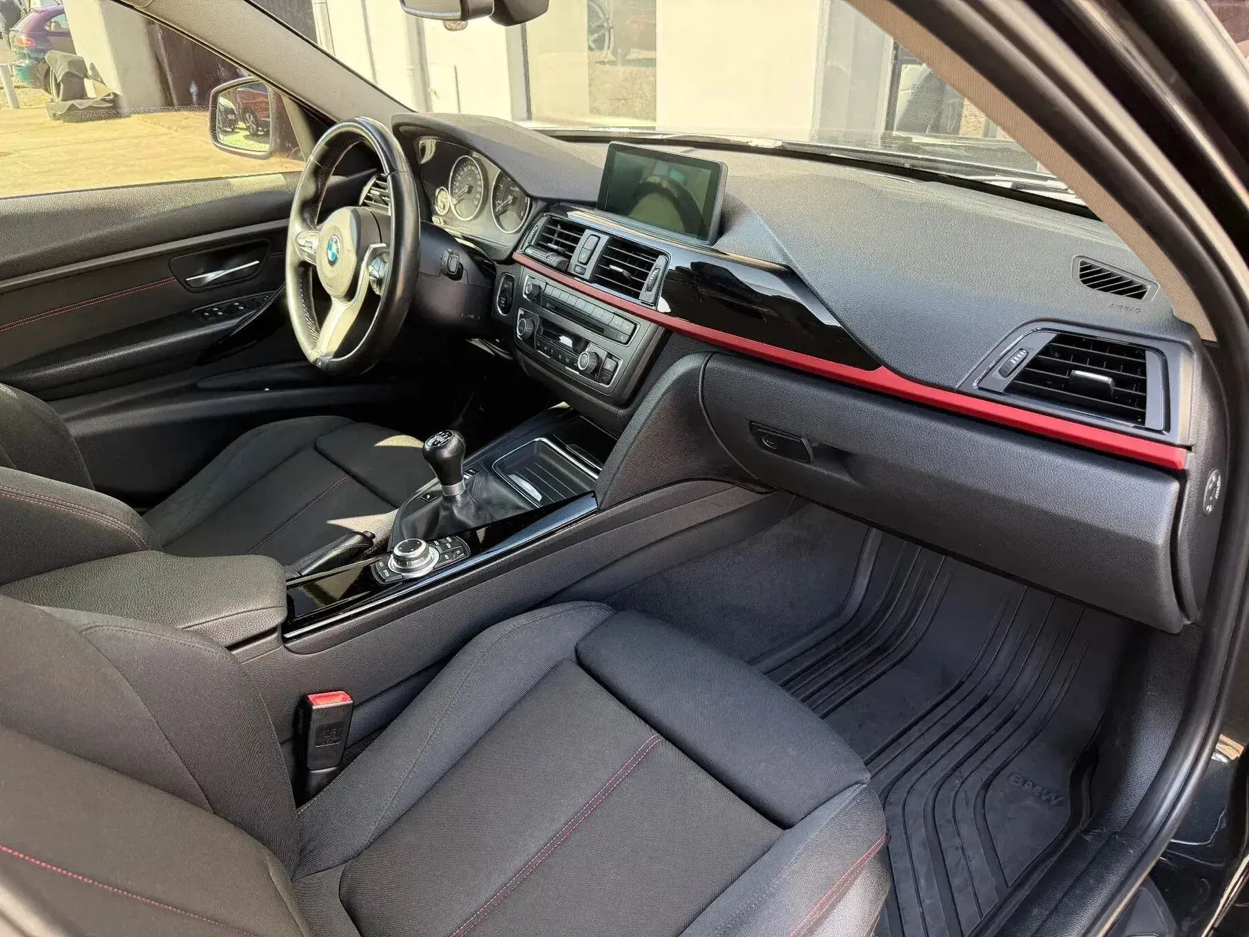 BMW 320 d Pack M 9