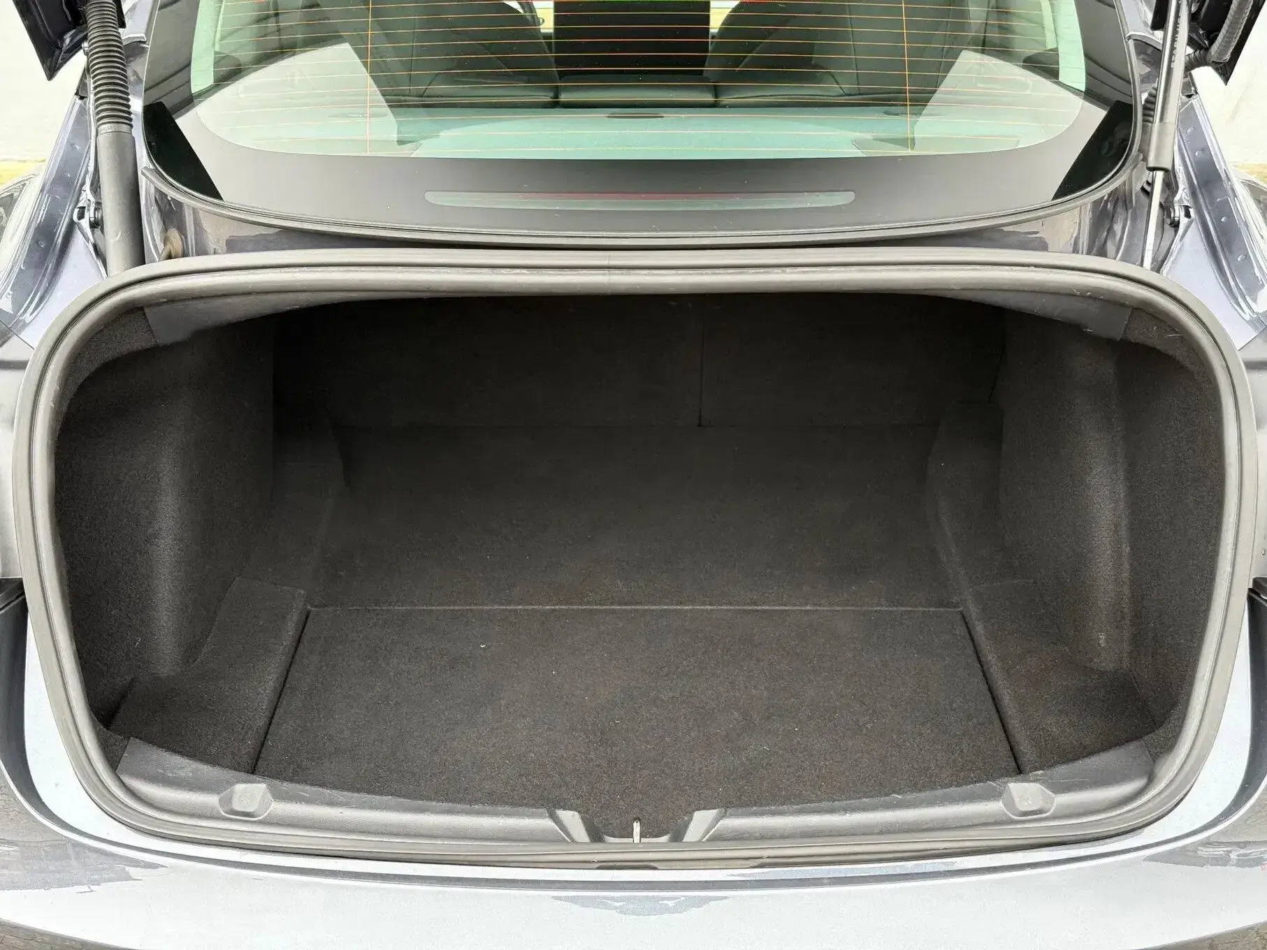 Tesla Model 3 Standard Range Plus RWD 21