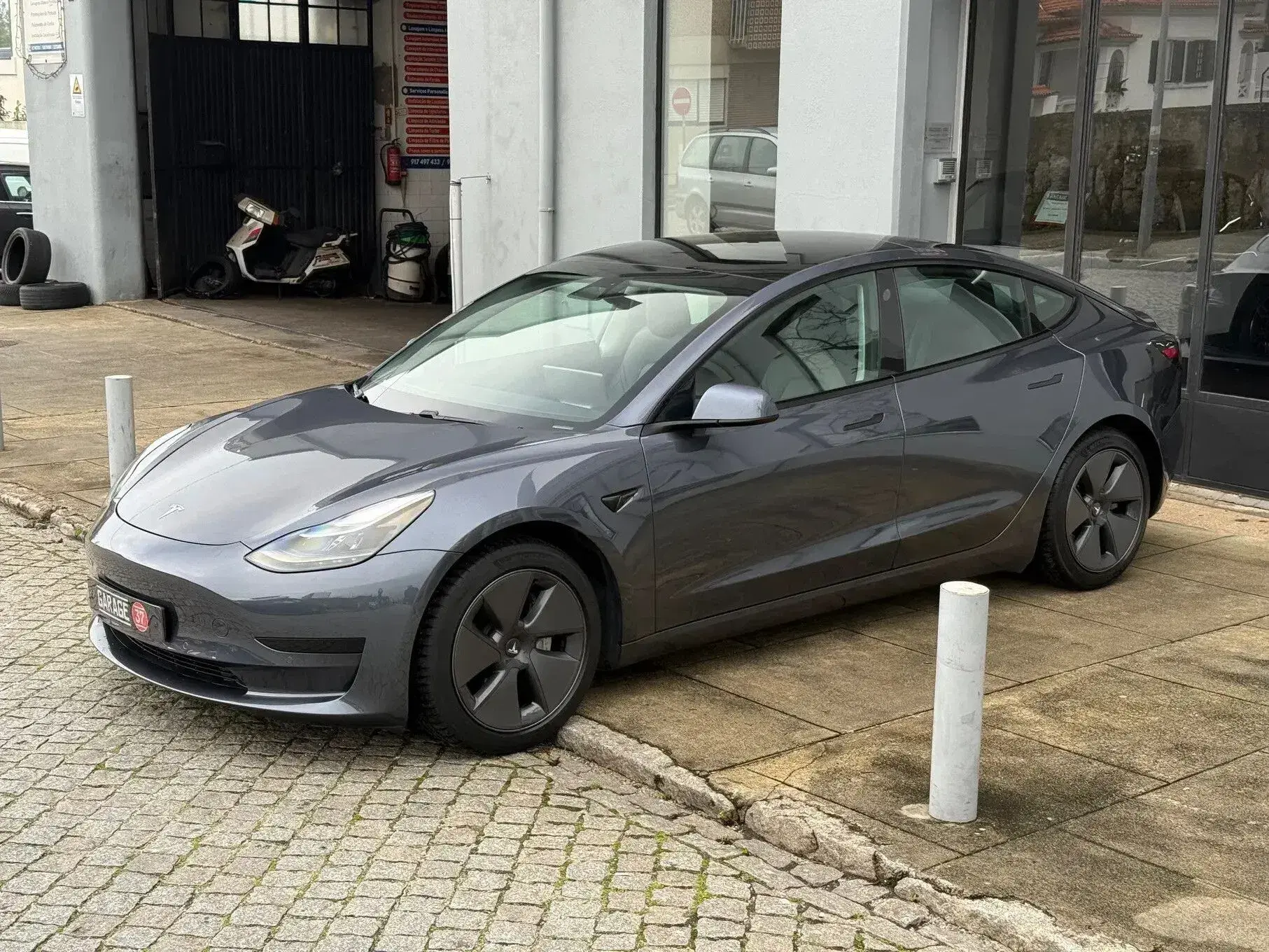 Tesla Model 3 Standard Range Plus RWD 27