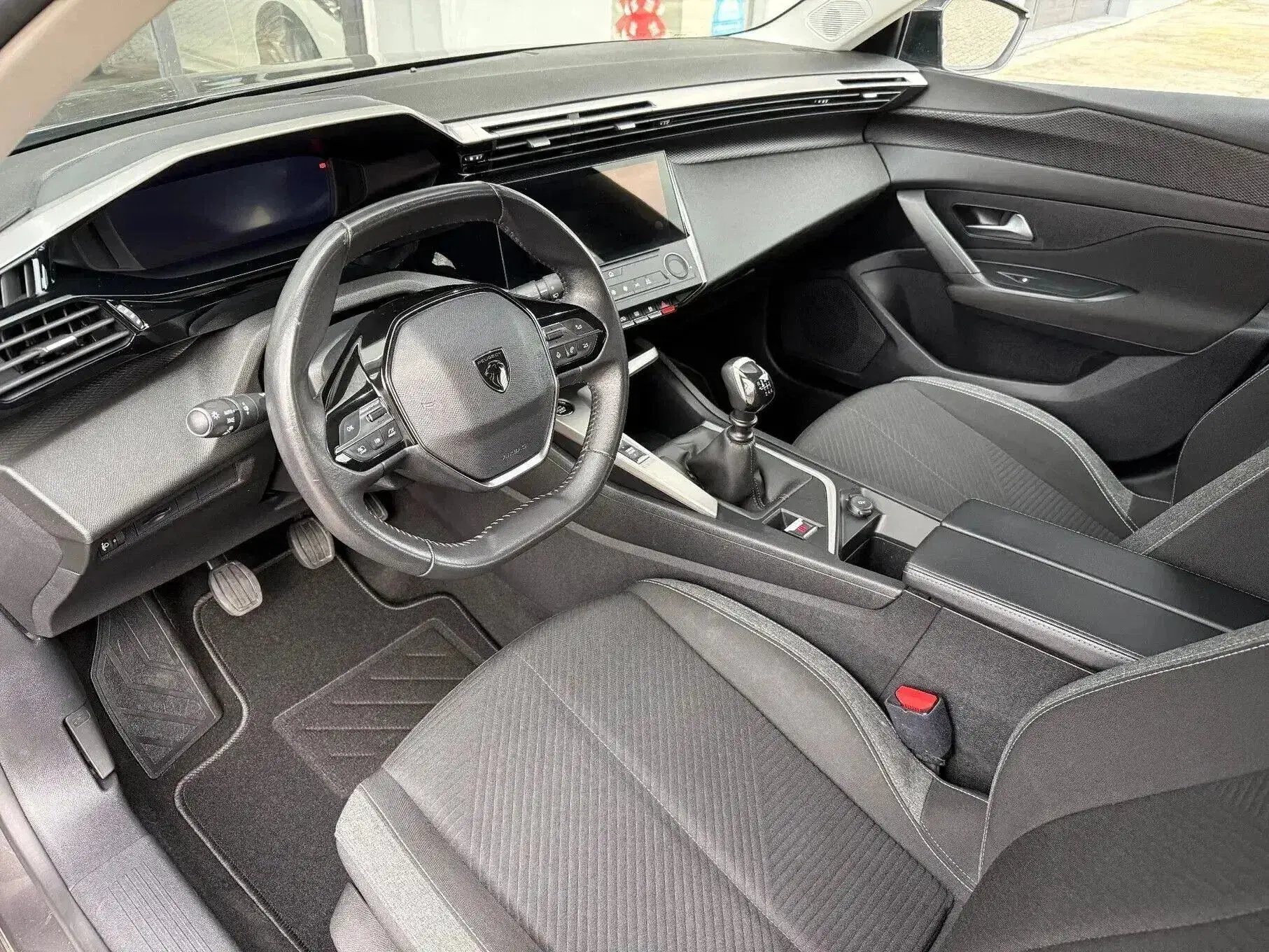 Peugeot 308 SW Outro 5