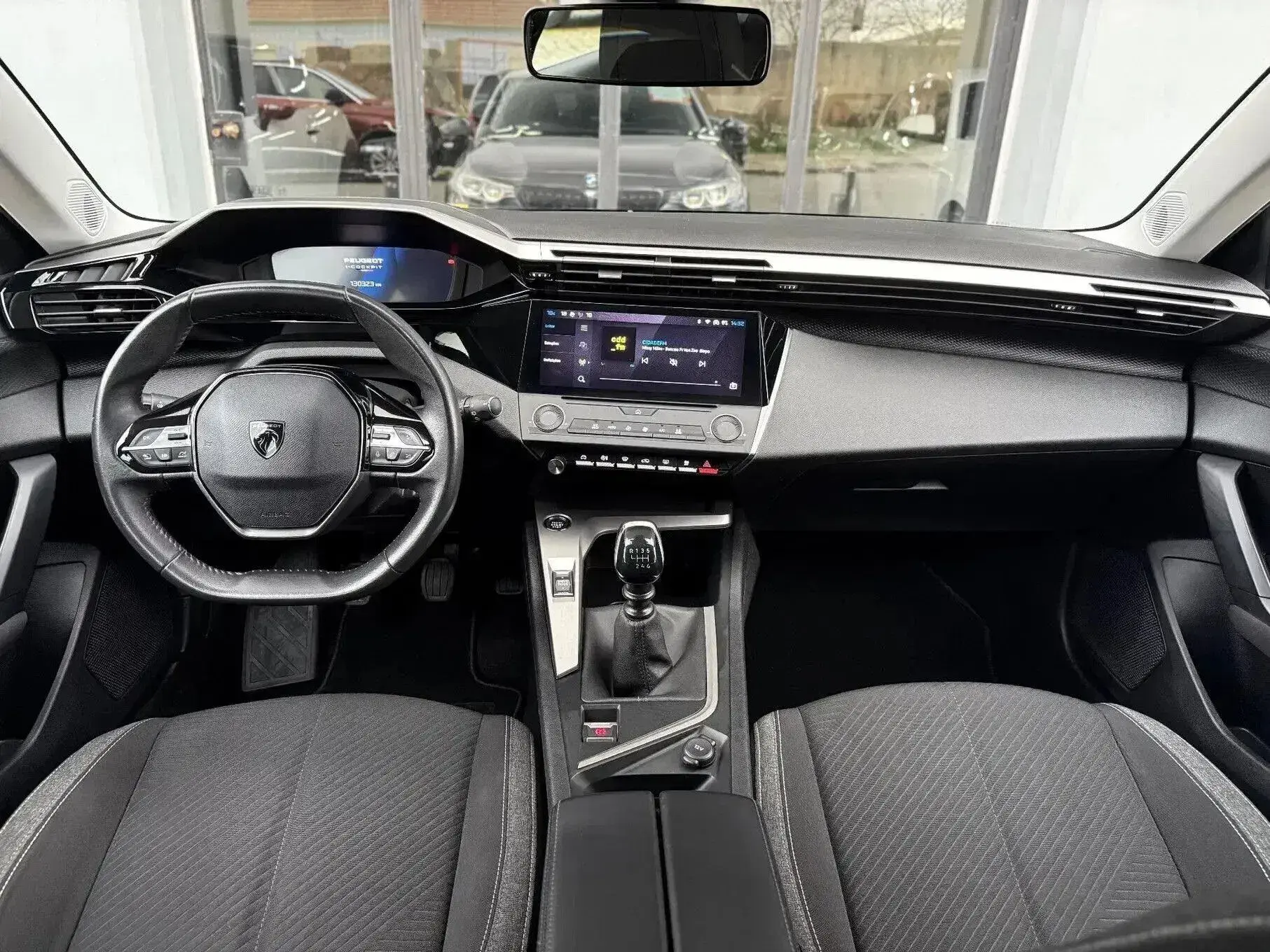 Peugeot 308 SW Outro 8