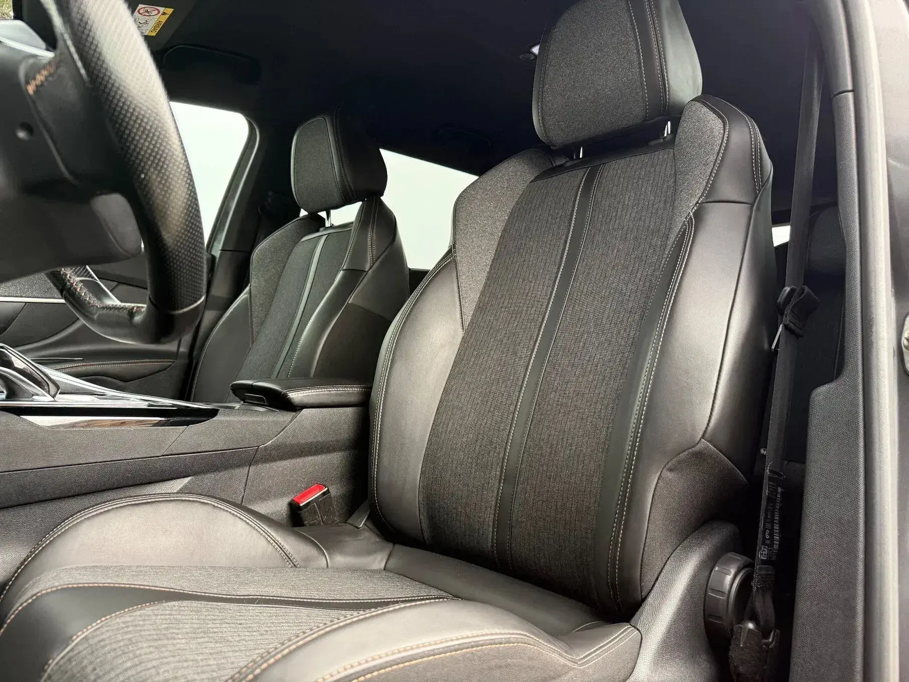 Peugeot 5008 1.5 BlueHDi GT Line EAT8 6