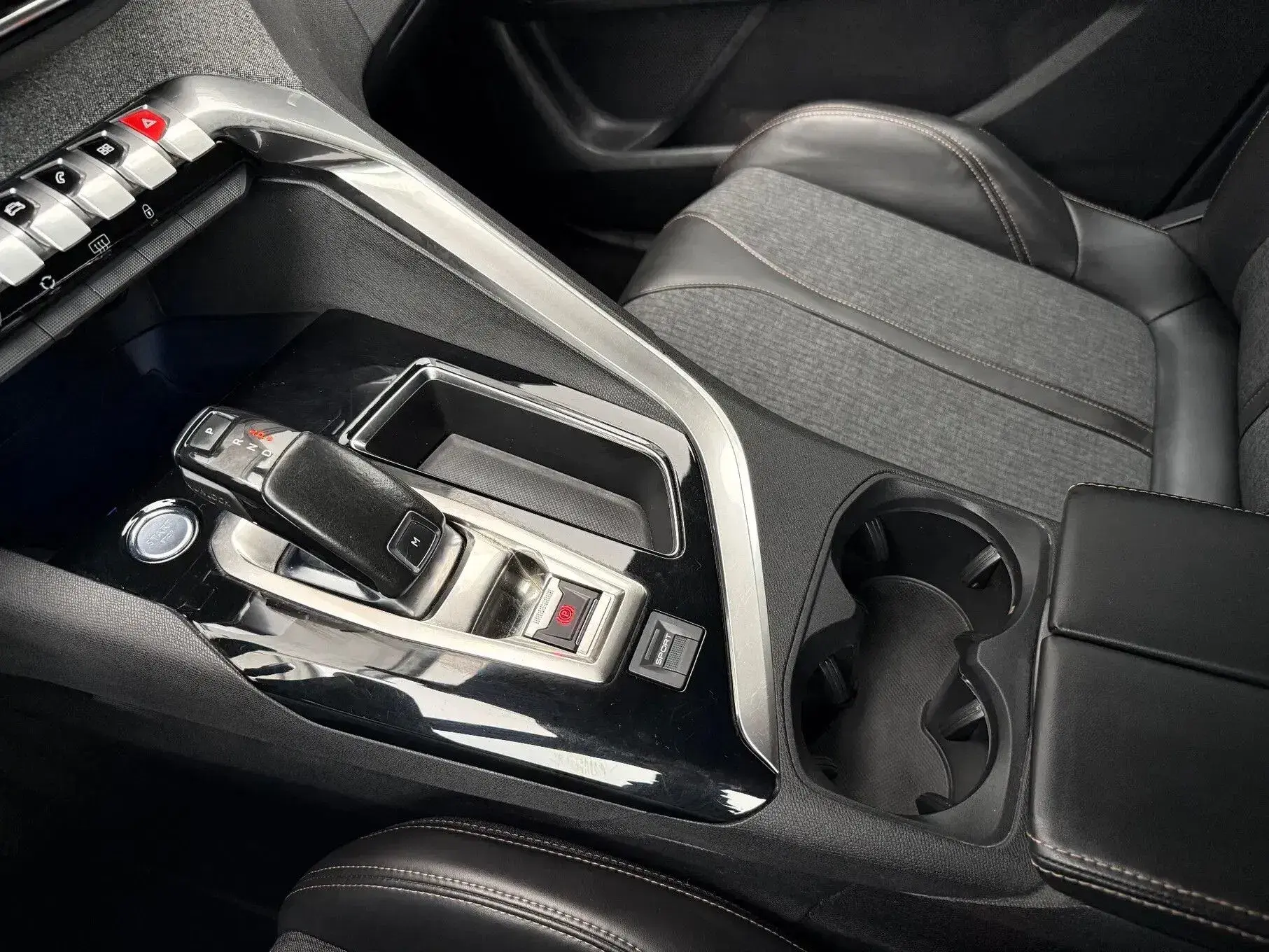 Peugeot 5008 1.5 BlueHDi GT Line EAT8 16