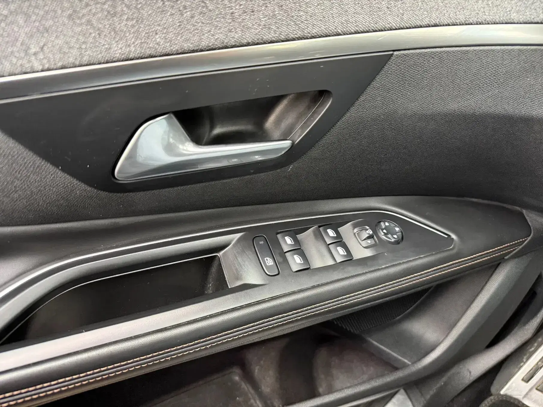 Peugeot 5008 1.5 BlueHDi GT Line EAT8 18