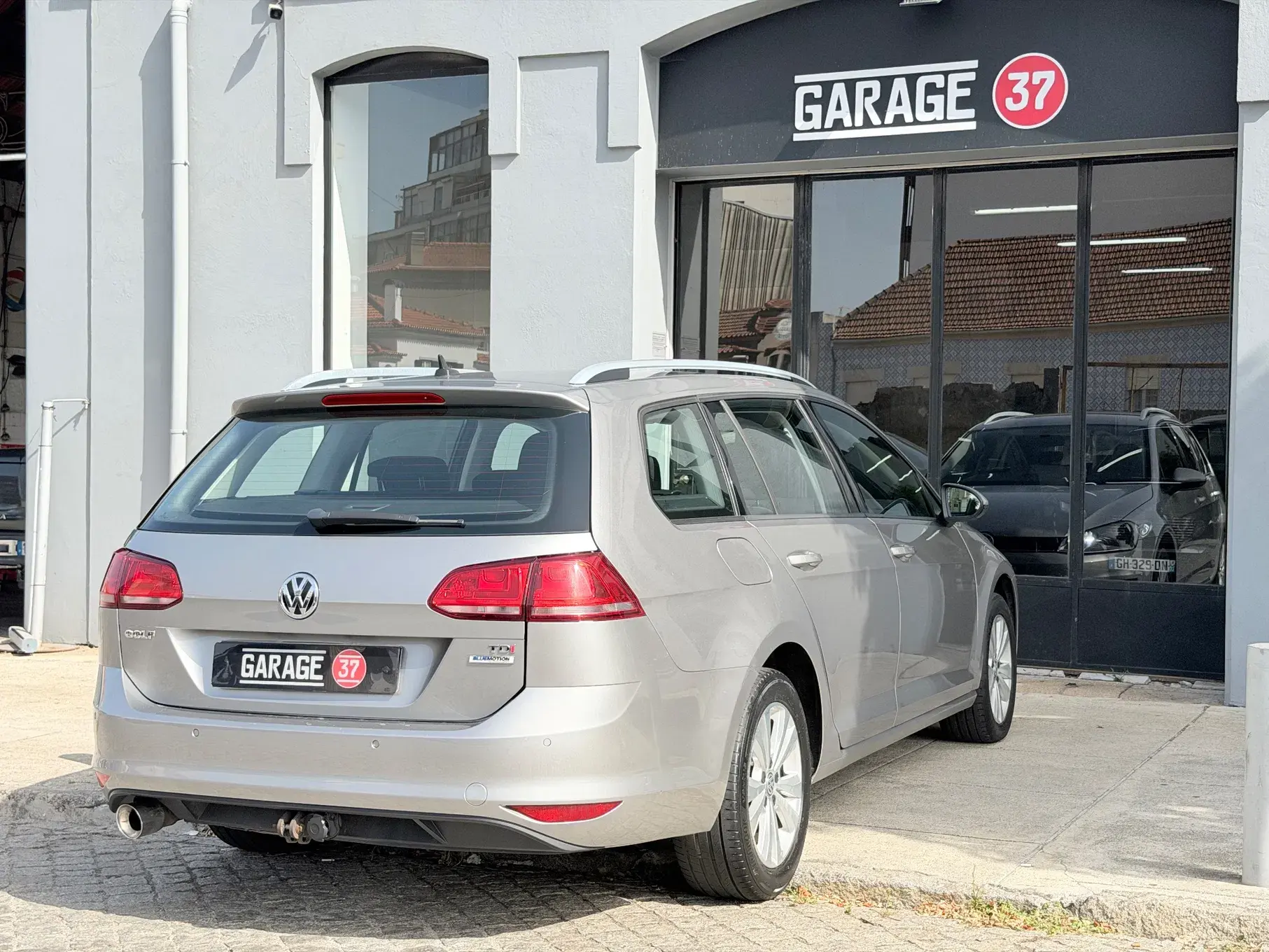 Volkswagen Golf Variant 1.6 TDi GPS Edition DSG 2