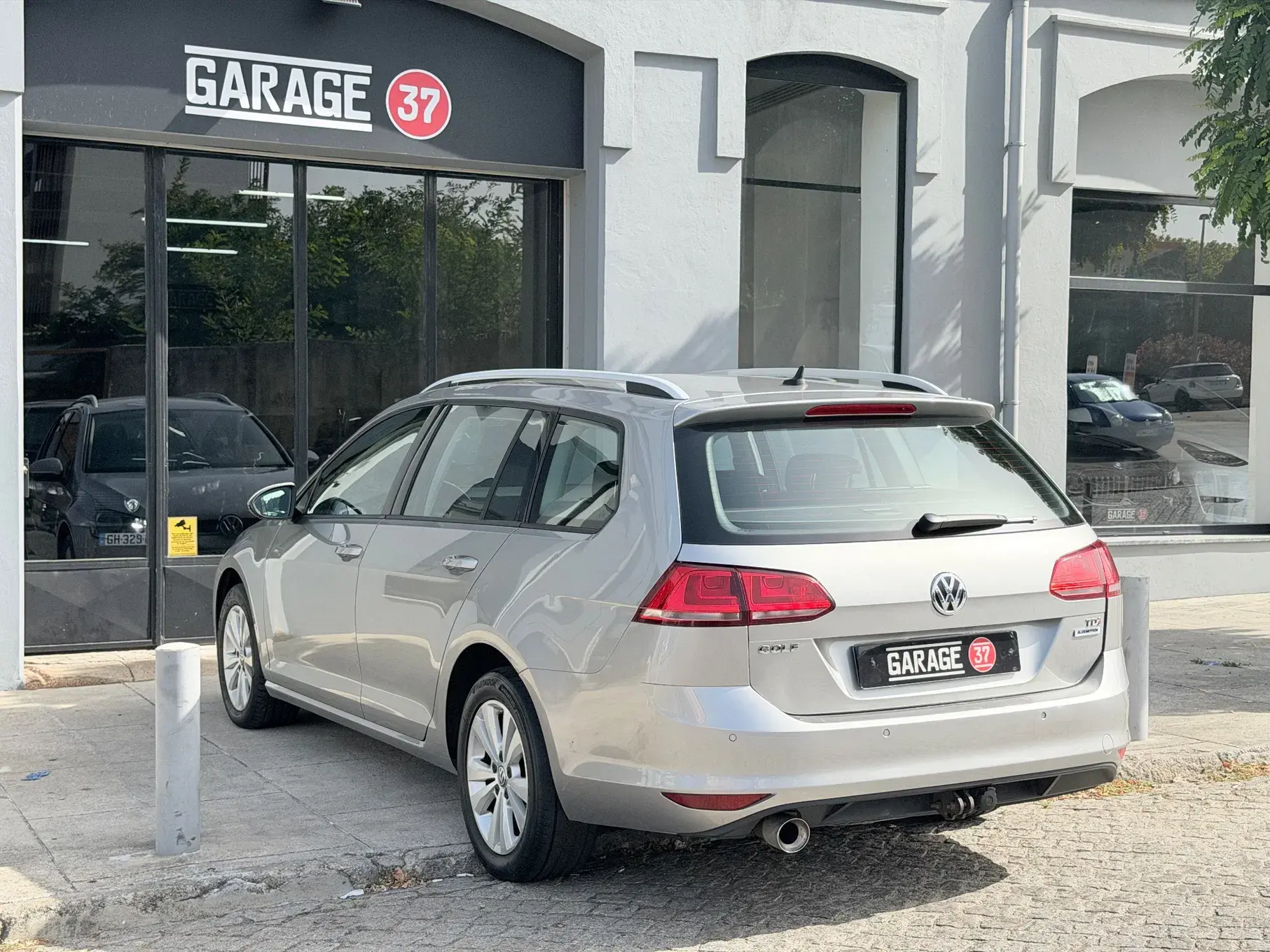 Volkswagen Golf Variant 1.6 TDi GPS Edition DSG 23