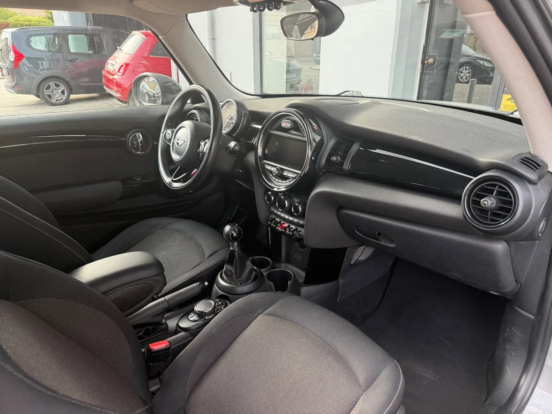 MINI 3 Portas One D 9