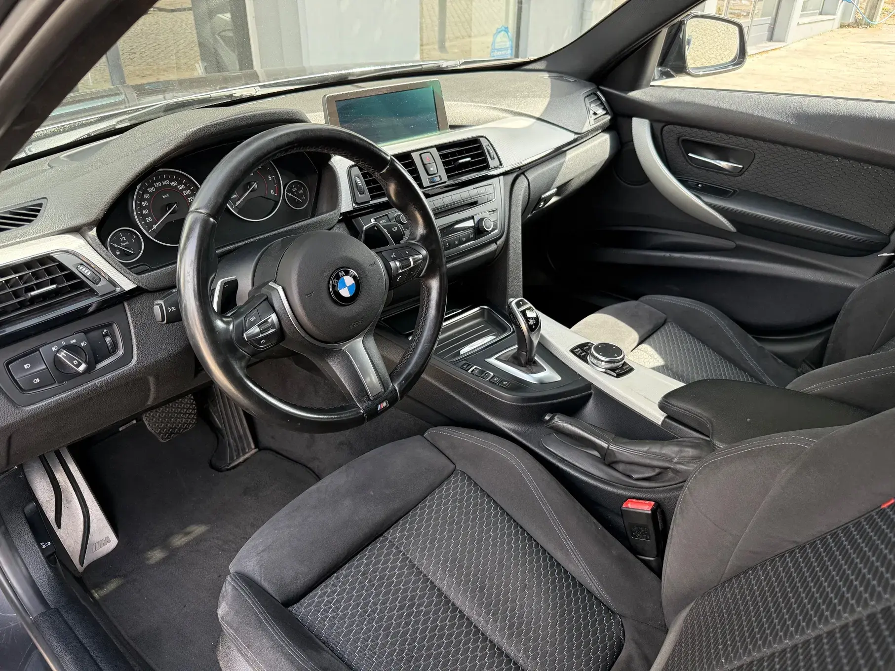 BMW 320 d Auto Pack M 6