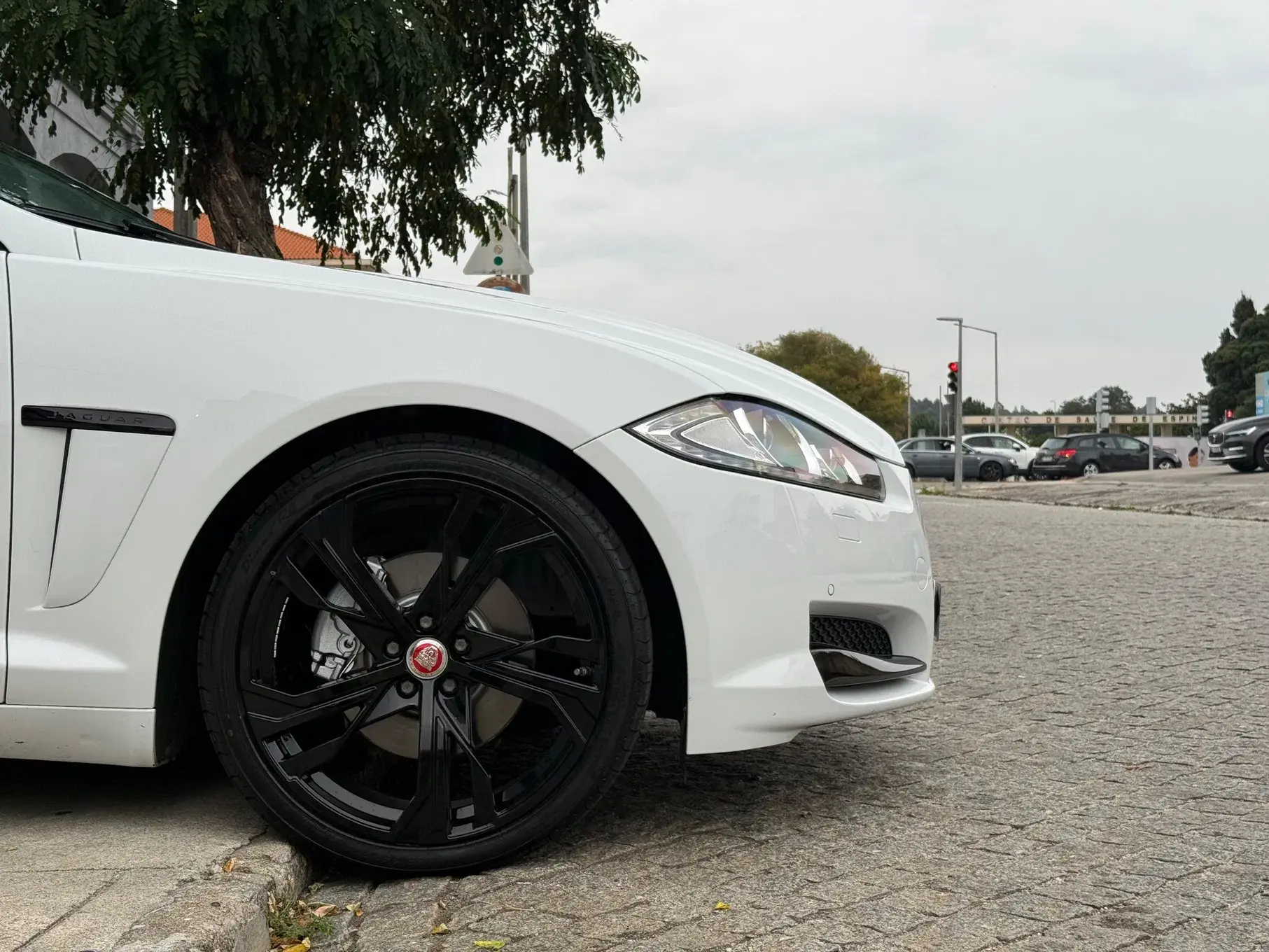 Jaguar XF 2.2 3