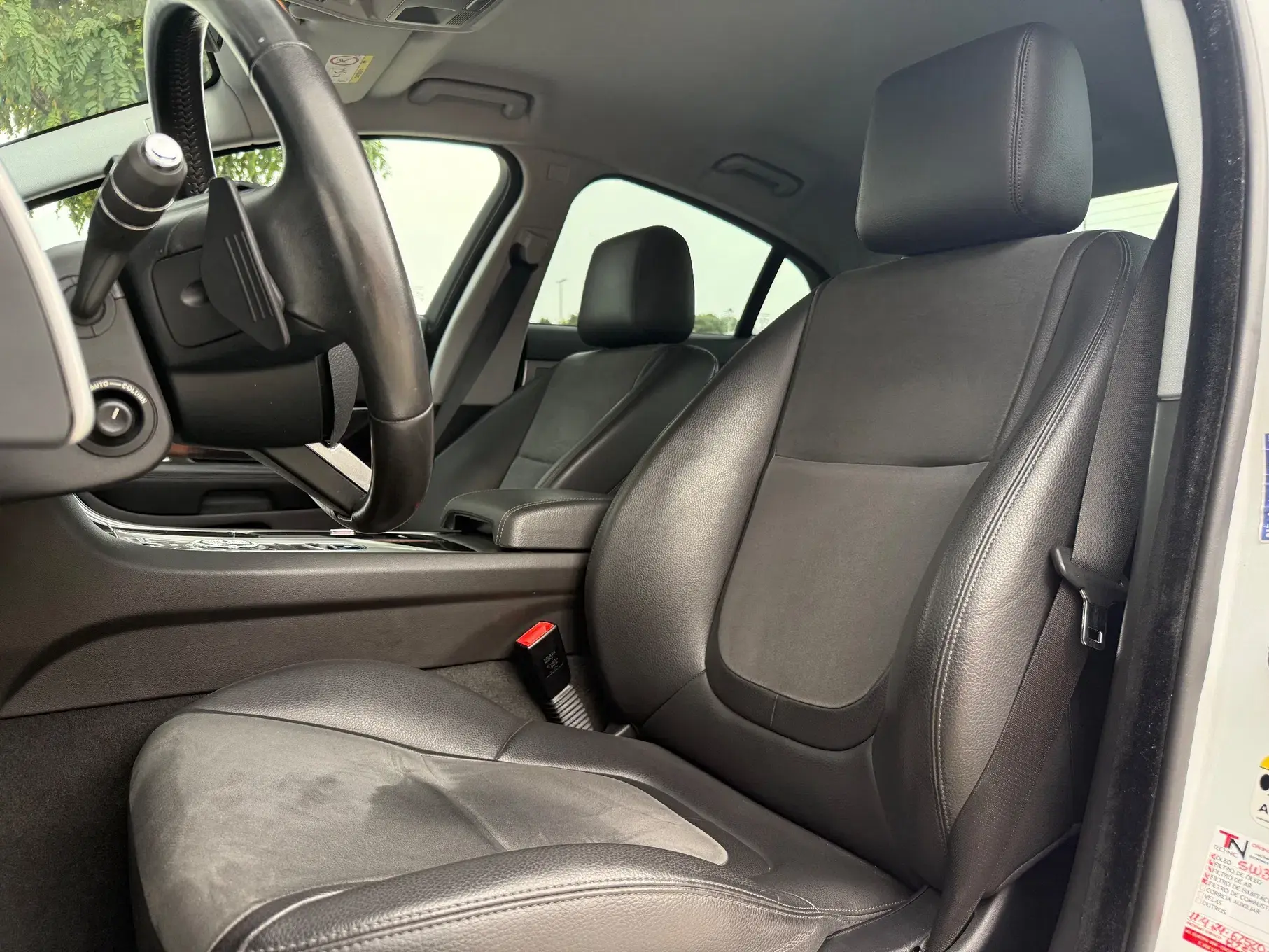 Jaguar XF 2.2 6