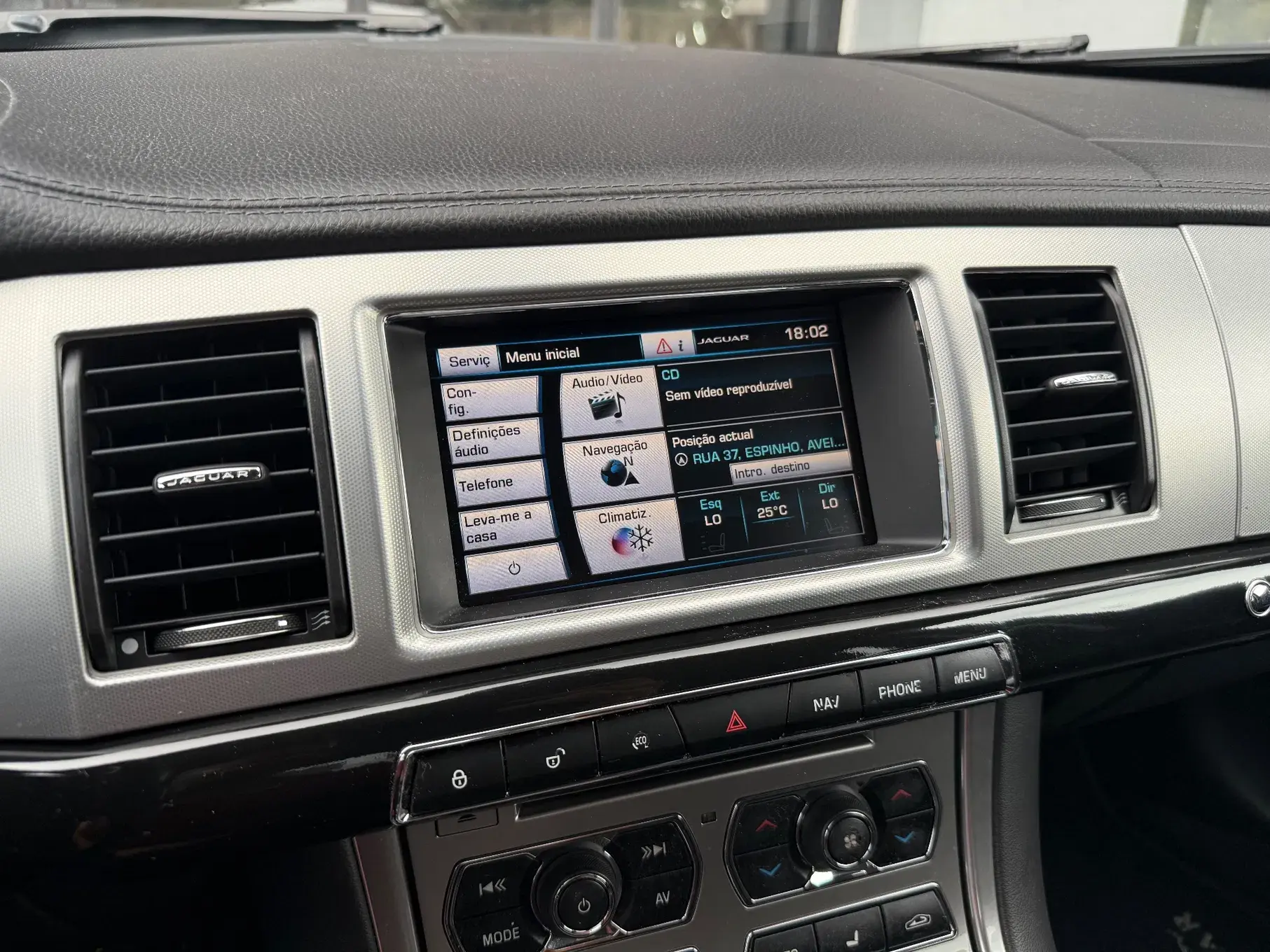 Jaguar XF 2.2 13