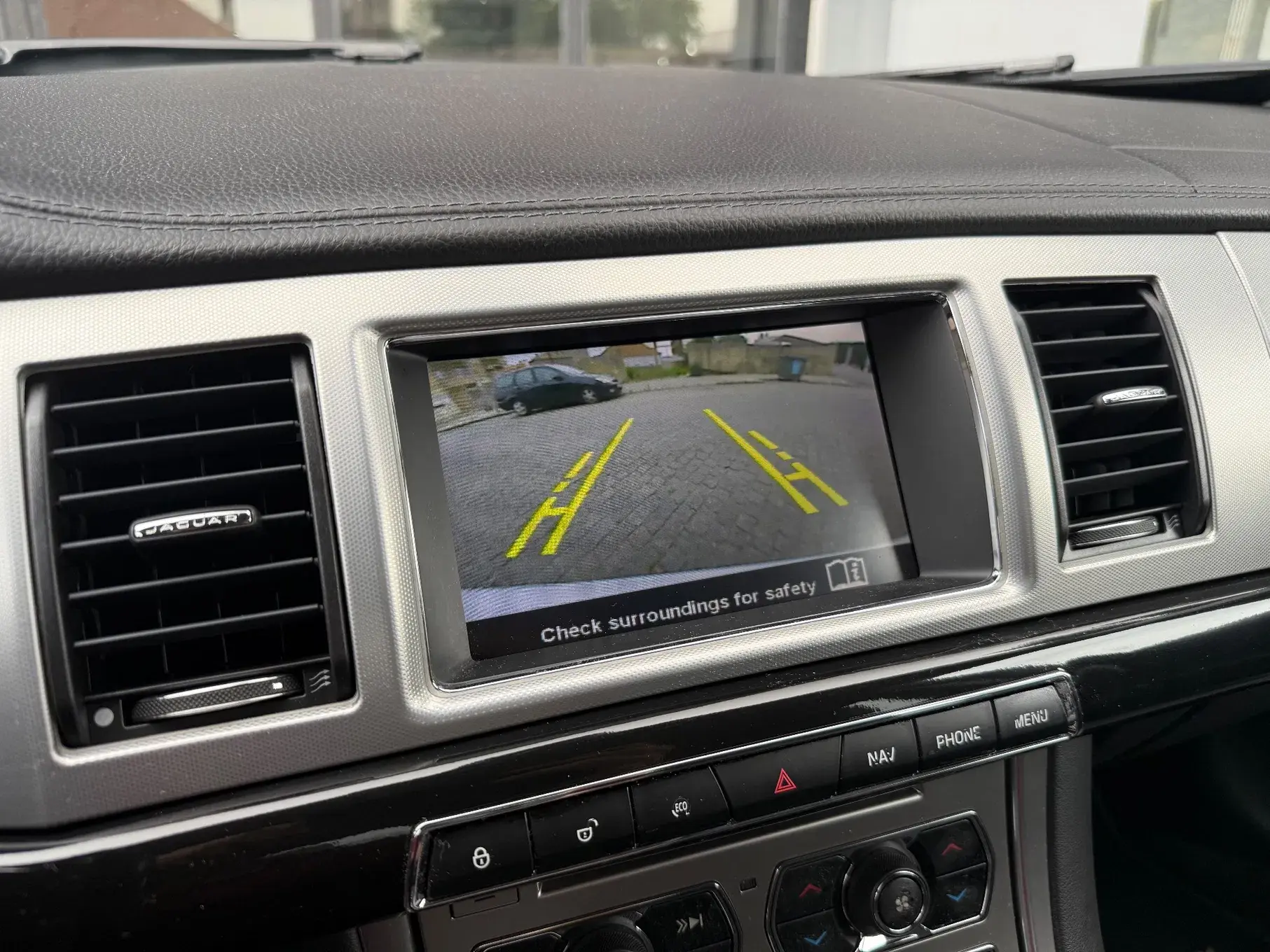Jaguar XF 2.2 15