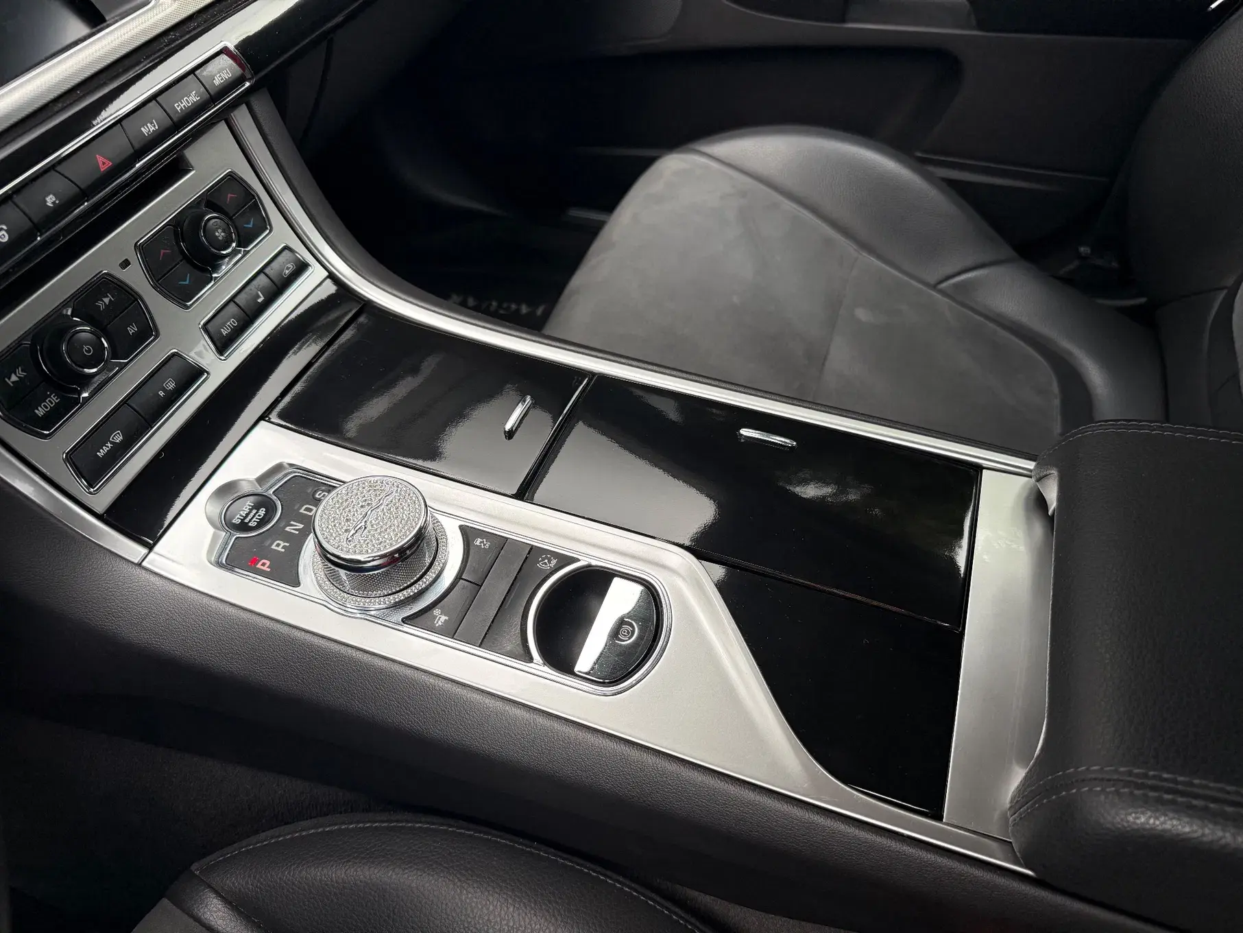 Jaguar XF 2.2 17
