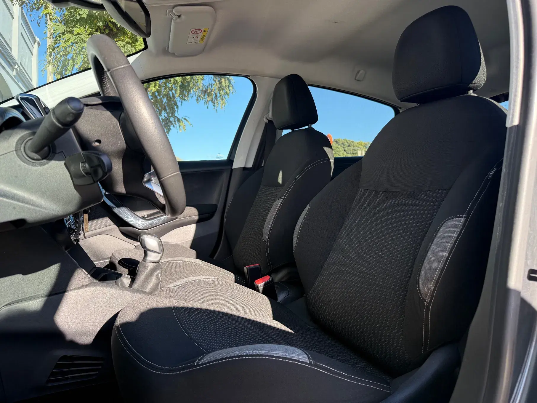 Peugeot 208 1.2 PureTech Style 6