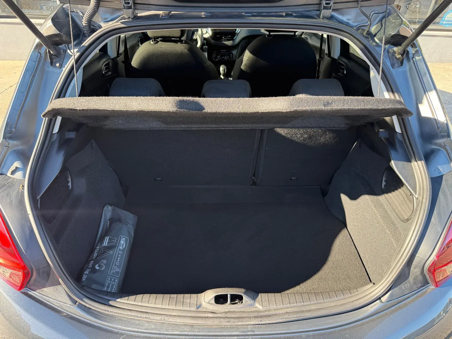 Peugeot 208 1.2 PureTech Style 18