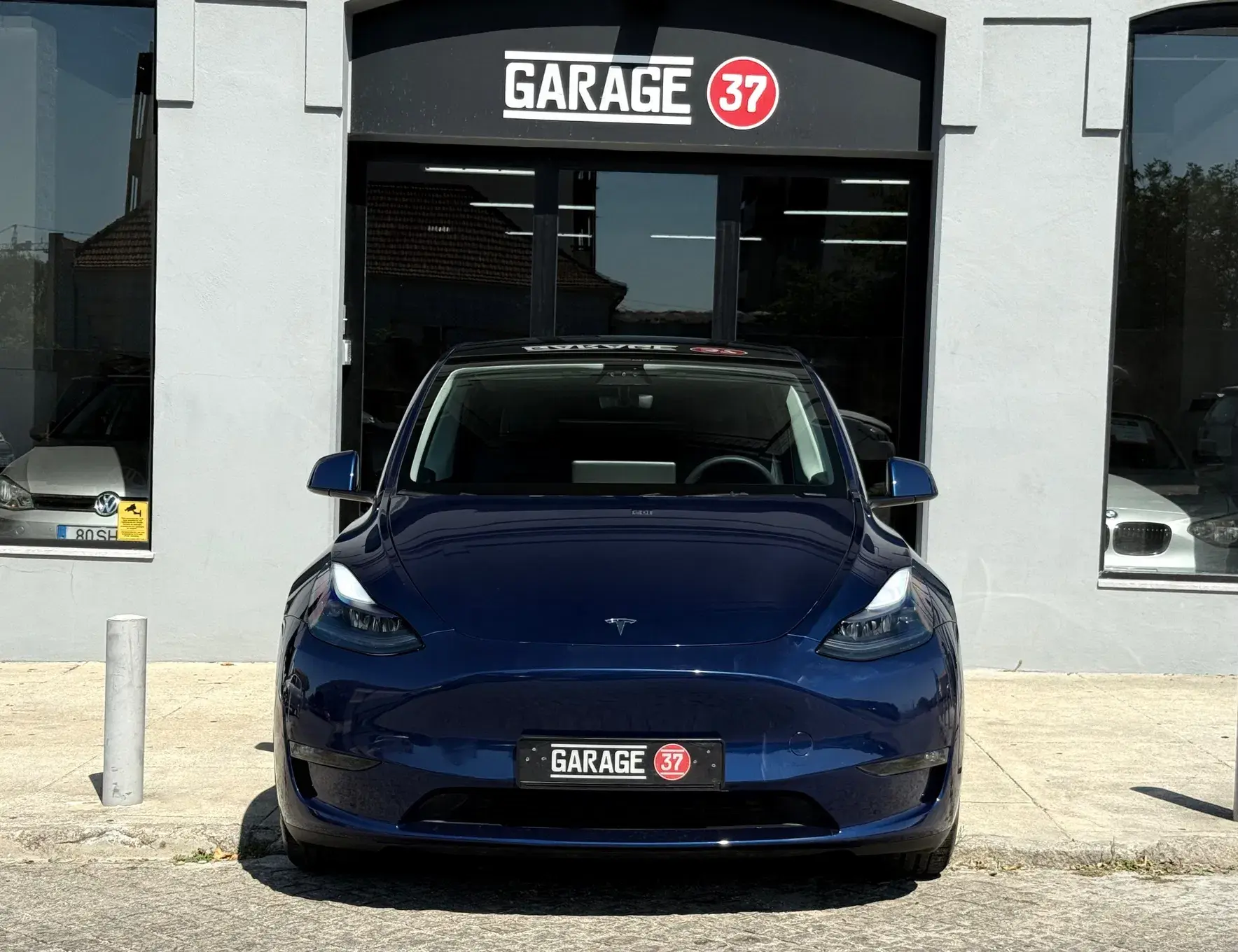 Tesla Model Y Long Range Dual Motor AWD 12