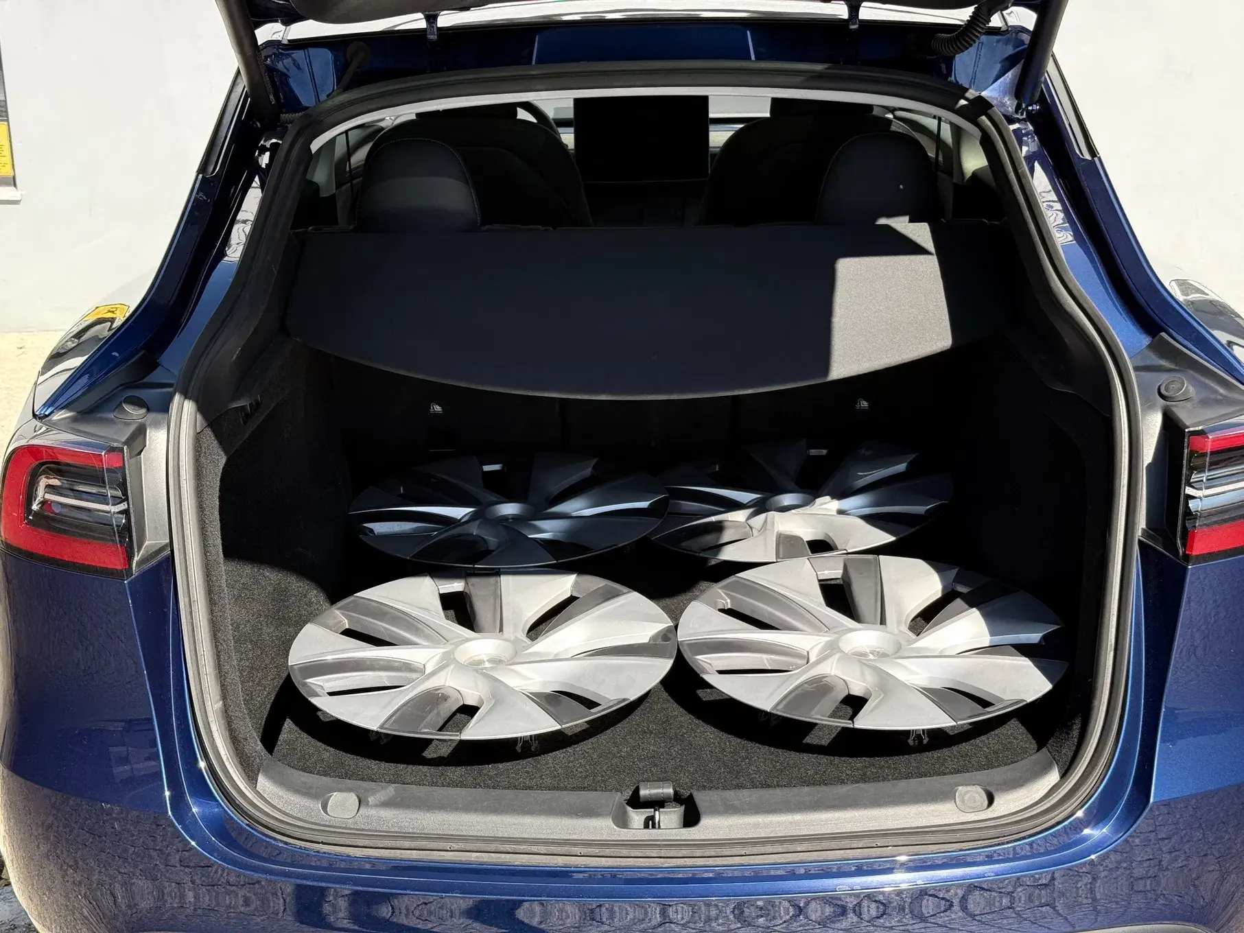 Tesla Model Y Long Range Dual Motor AWD 20