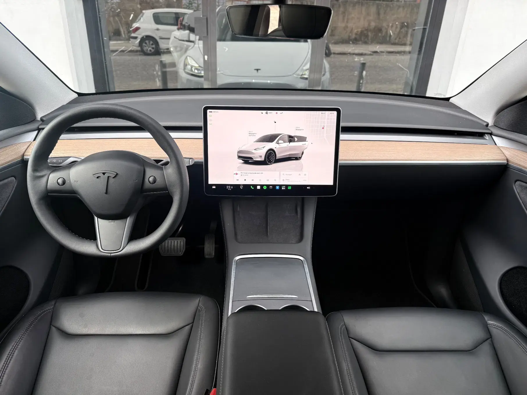Tesla Model Y Long Range Dual Motor AWD 6