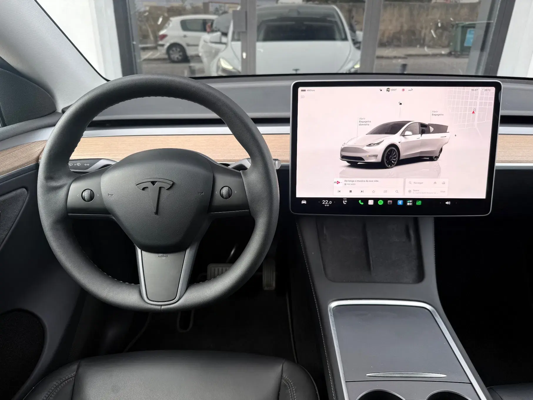 Tesla Model Y Long Range Dual Motor AWD 9