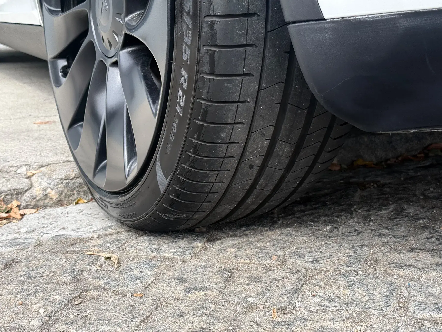 Tesla Model Y Long Range Dual Motor AWD 20
